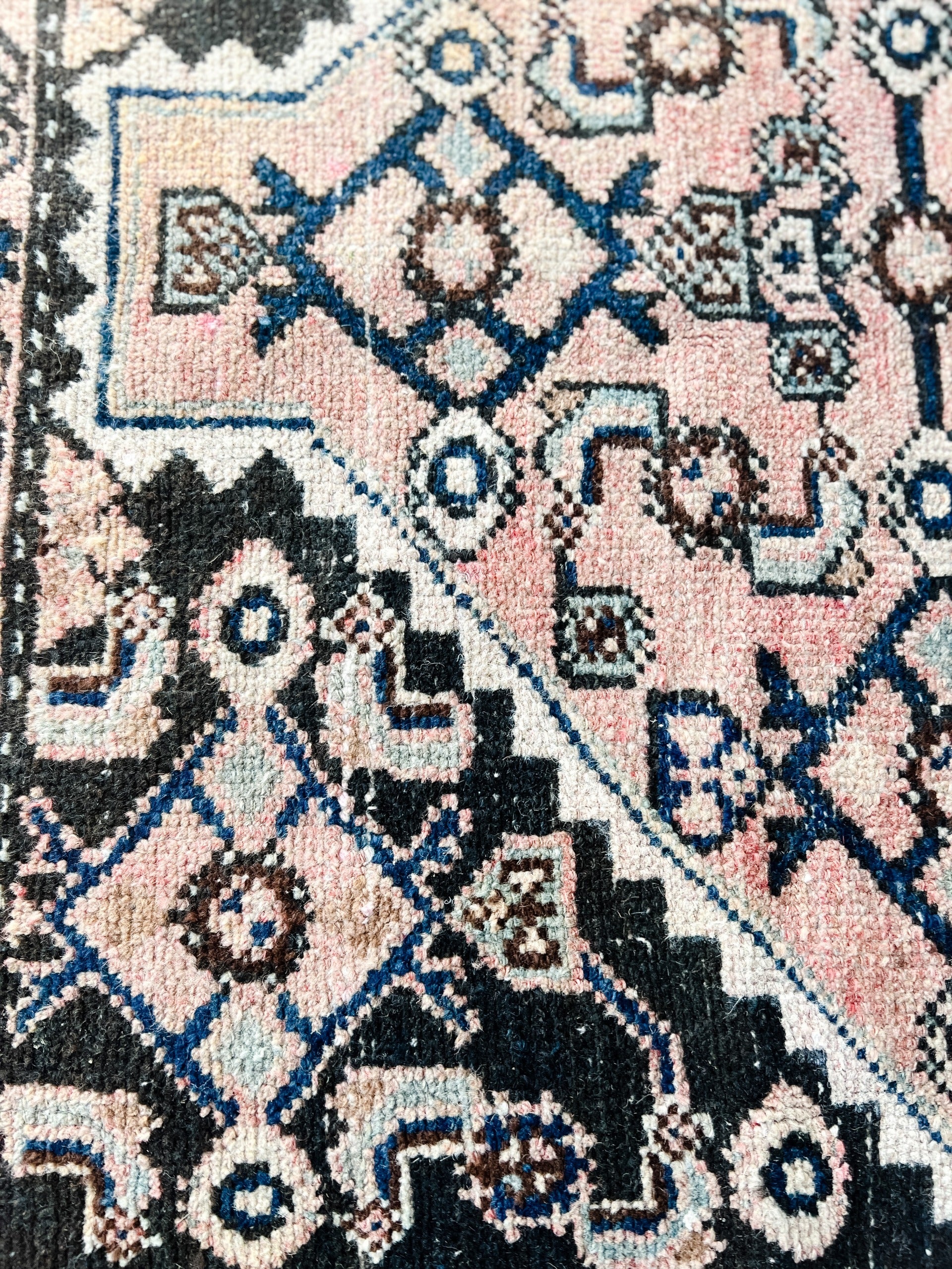 *ON HOLD* Vintage Rug # 2318 | 4' x 6' 6