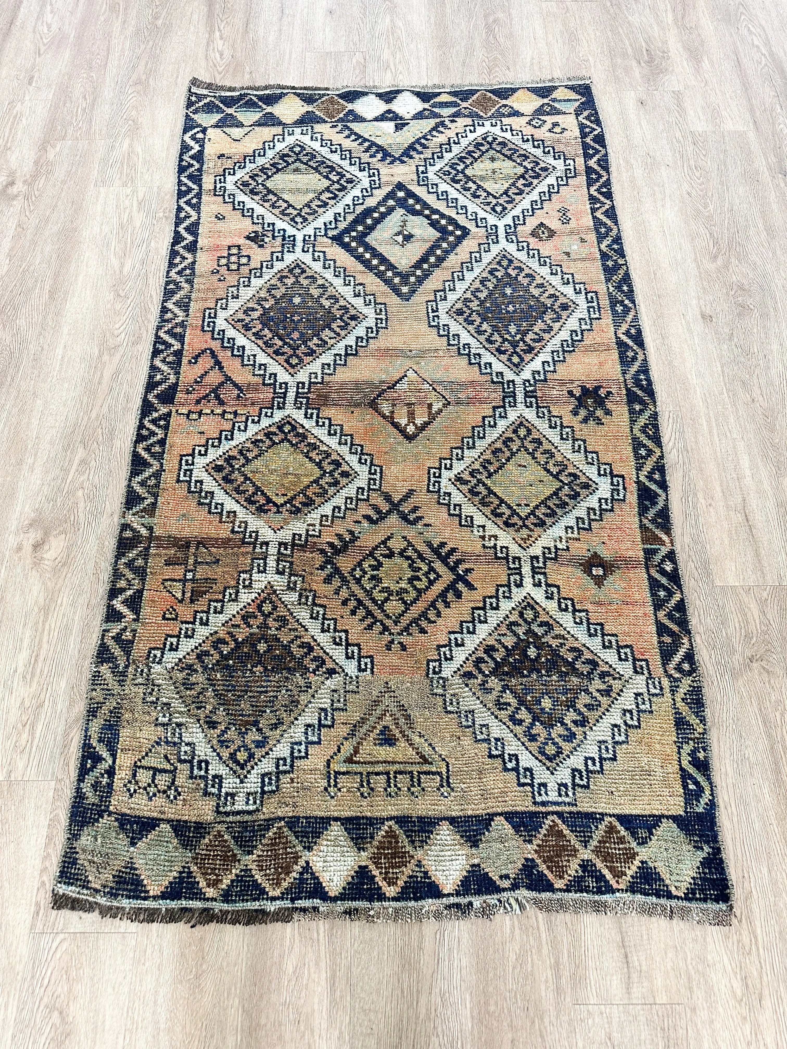 3183 Krazy For Rugs