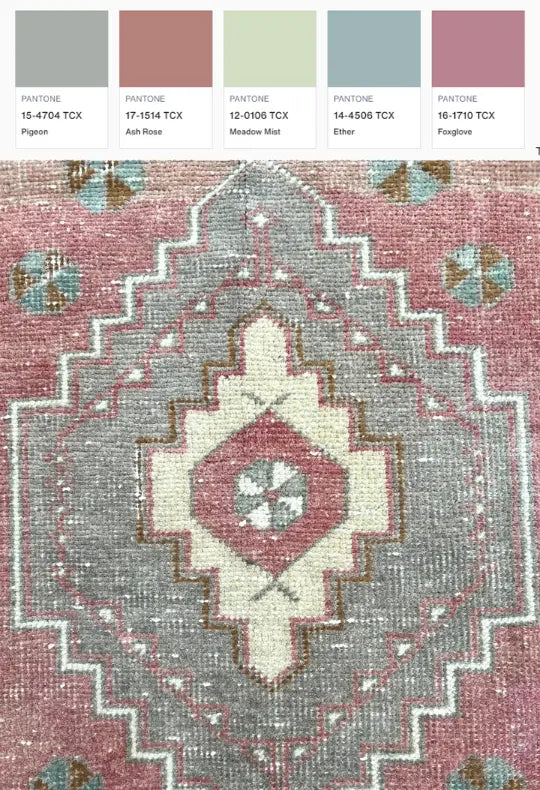 Vintage Hand Knotted Rug # 3264 | 1’ 6” x 3” Krazy For Rugs