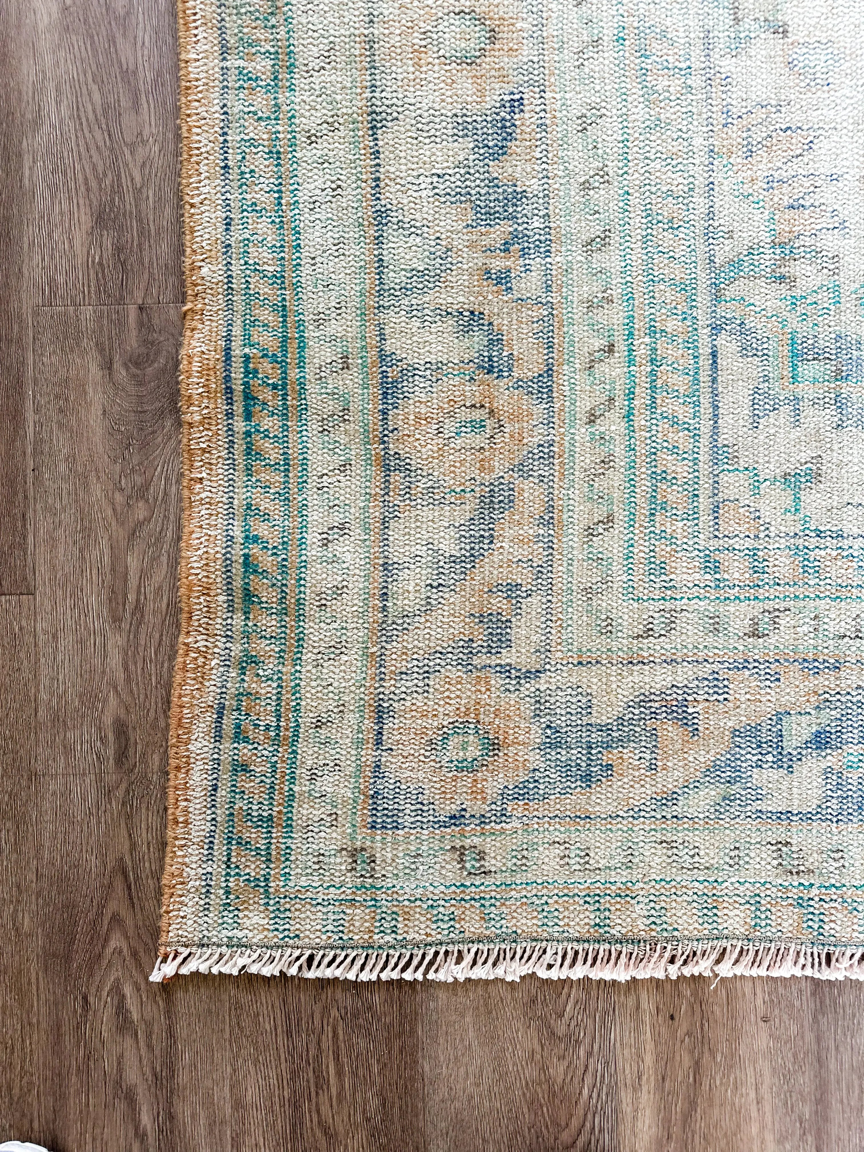 Vintage Hand Knotted Rug # | 6' 7