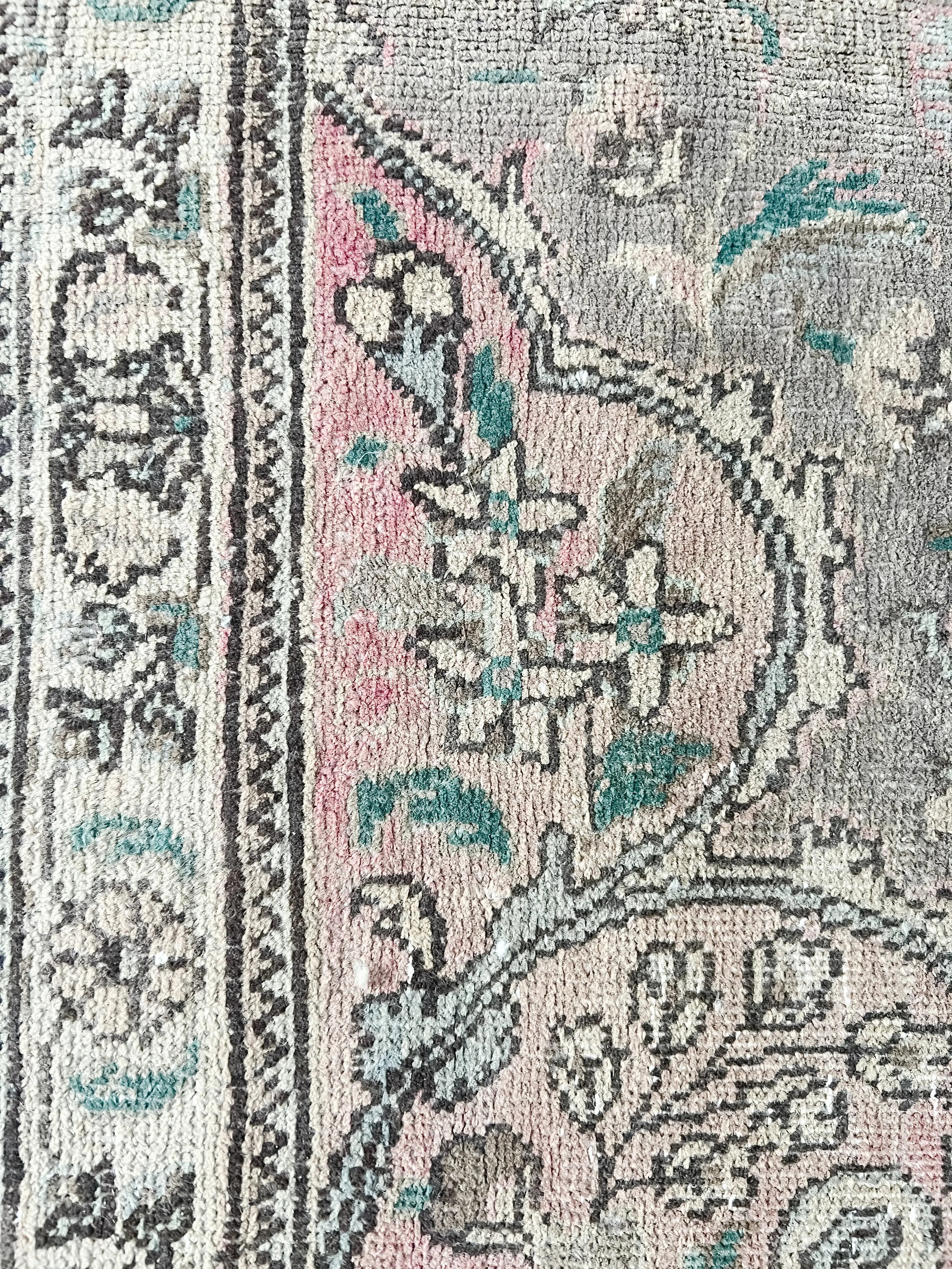 Vintage Hand Knotted Rug # 3421 | 8' 1