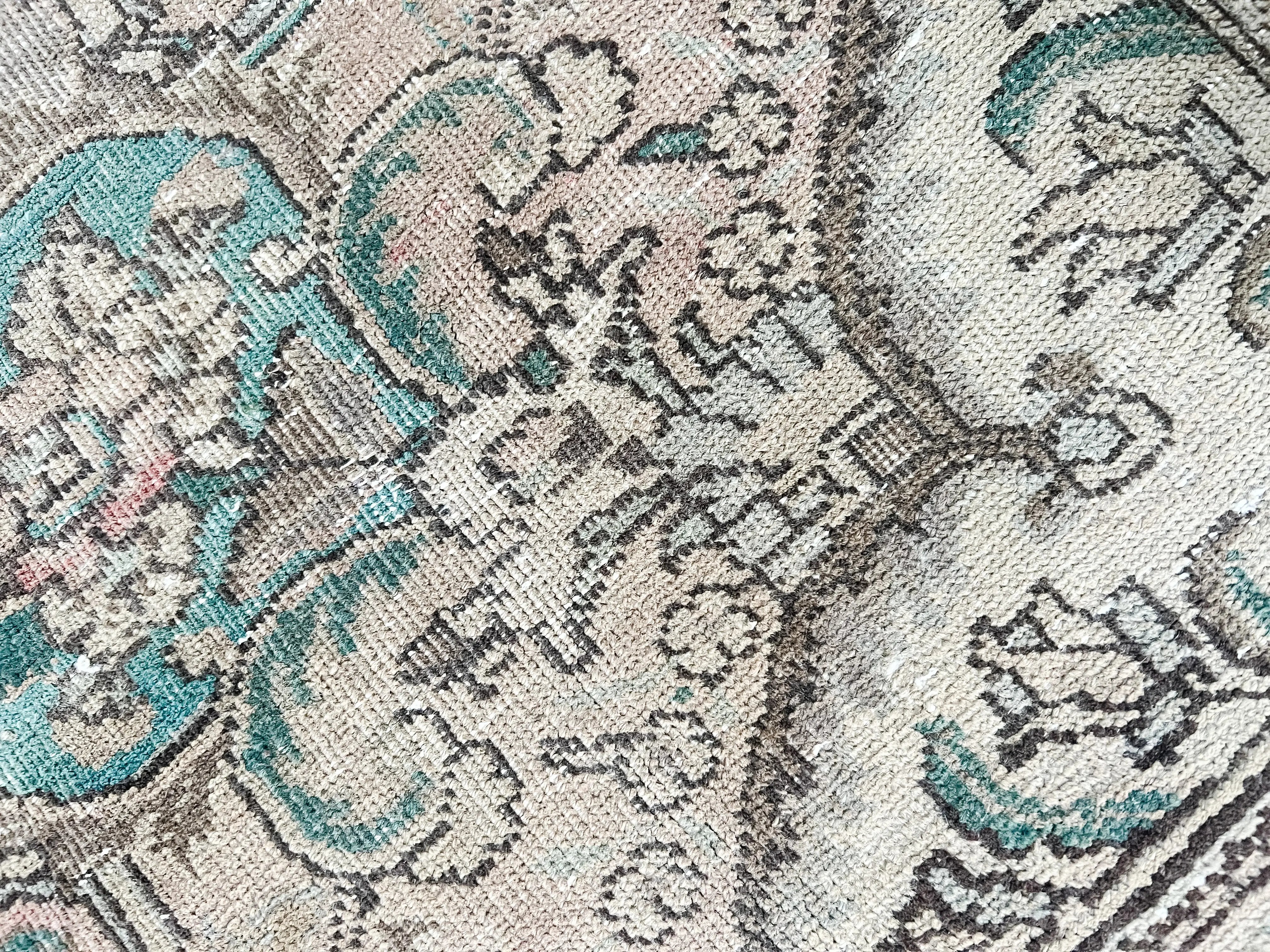 Vintage Hand Knotted Rug # 3421 | 8' 1