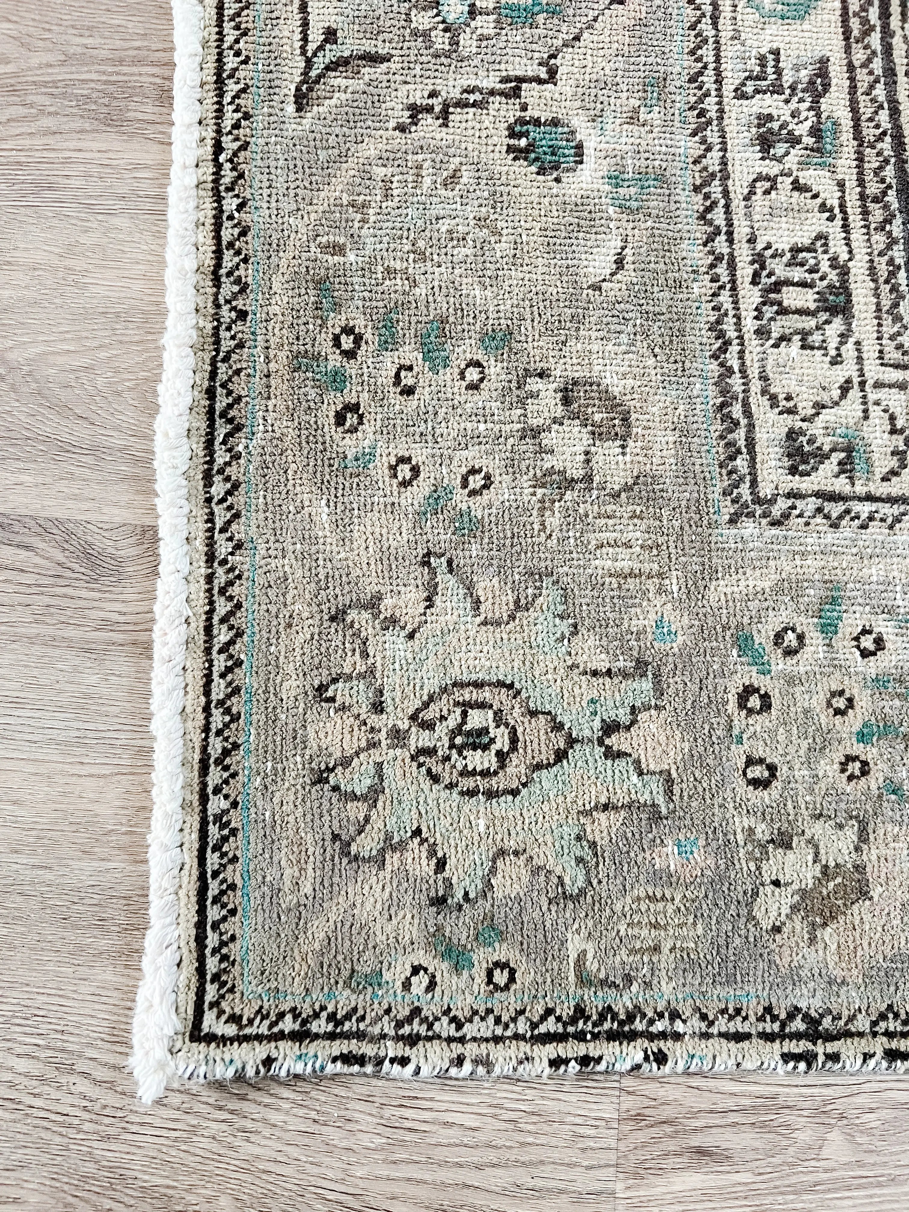 Vintage Hand Knotted Rug # 3421 | 8' 1