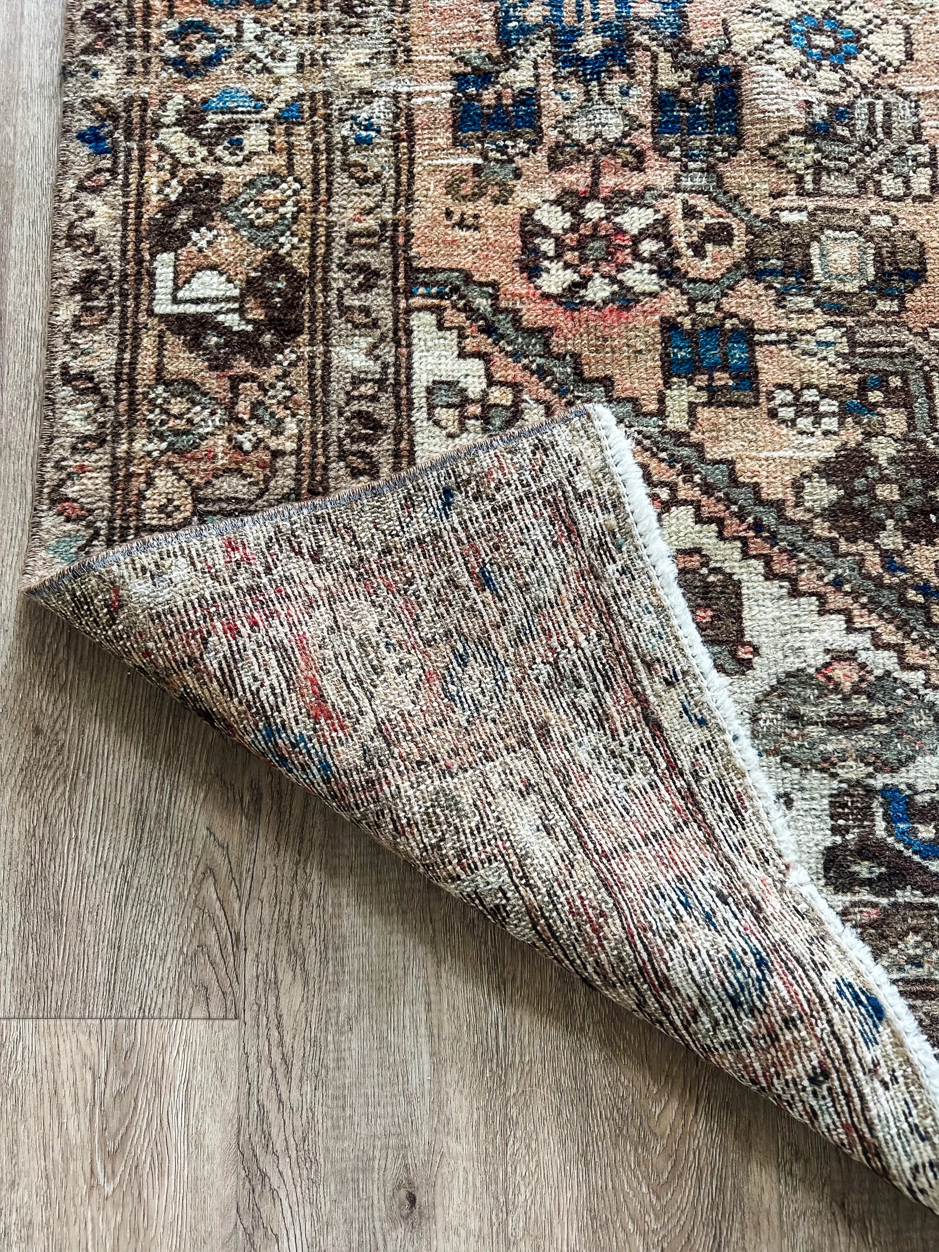 Vintage Rug # 3222 | 4' x 6' 4