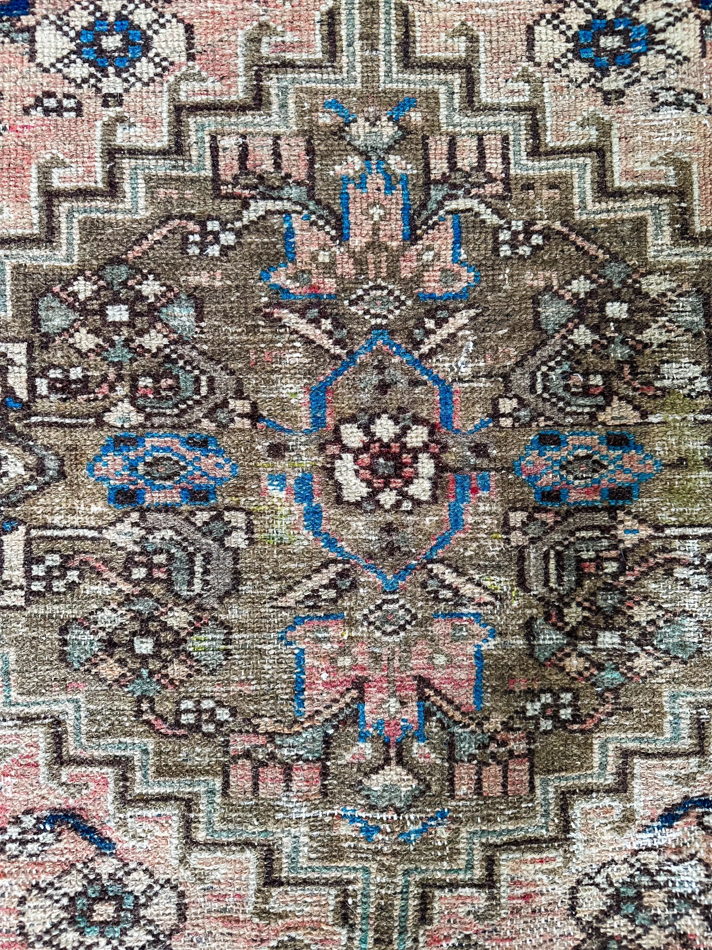 Vintage Rug # 3222 | 4' x 6' 4