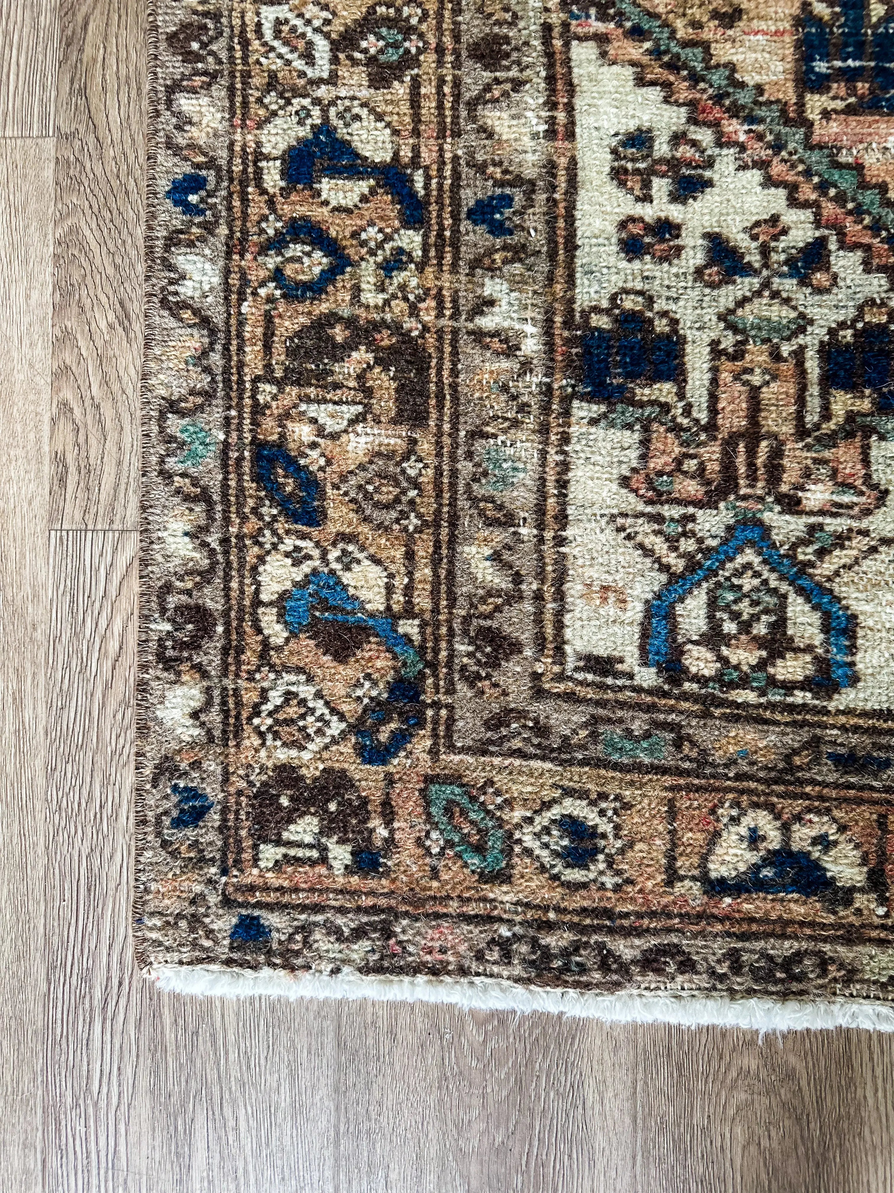 Vintage Rug # 3222 | 4' x 6' 4