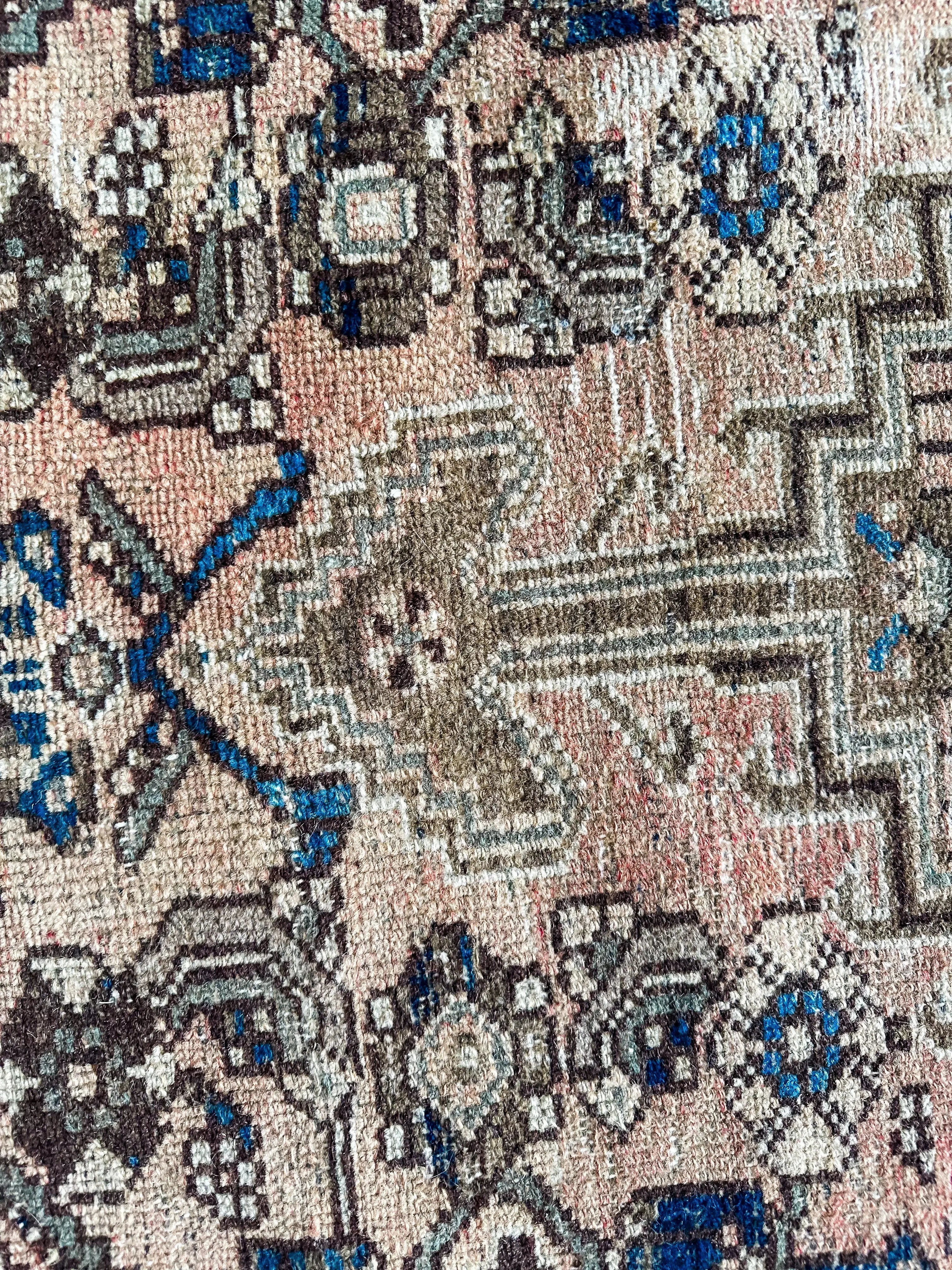 Vintage Rug # 3222 | 4' x 6' 4