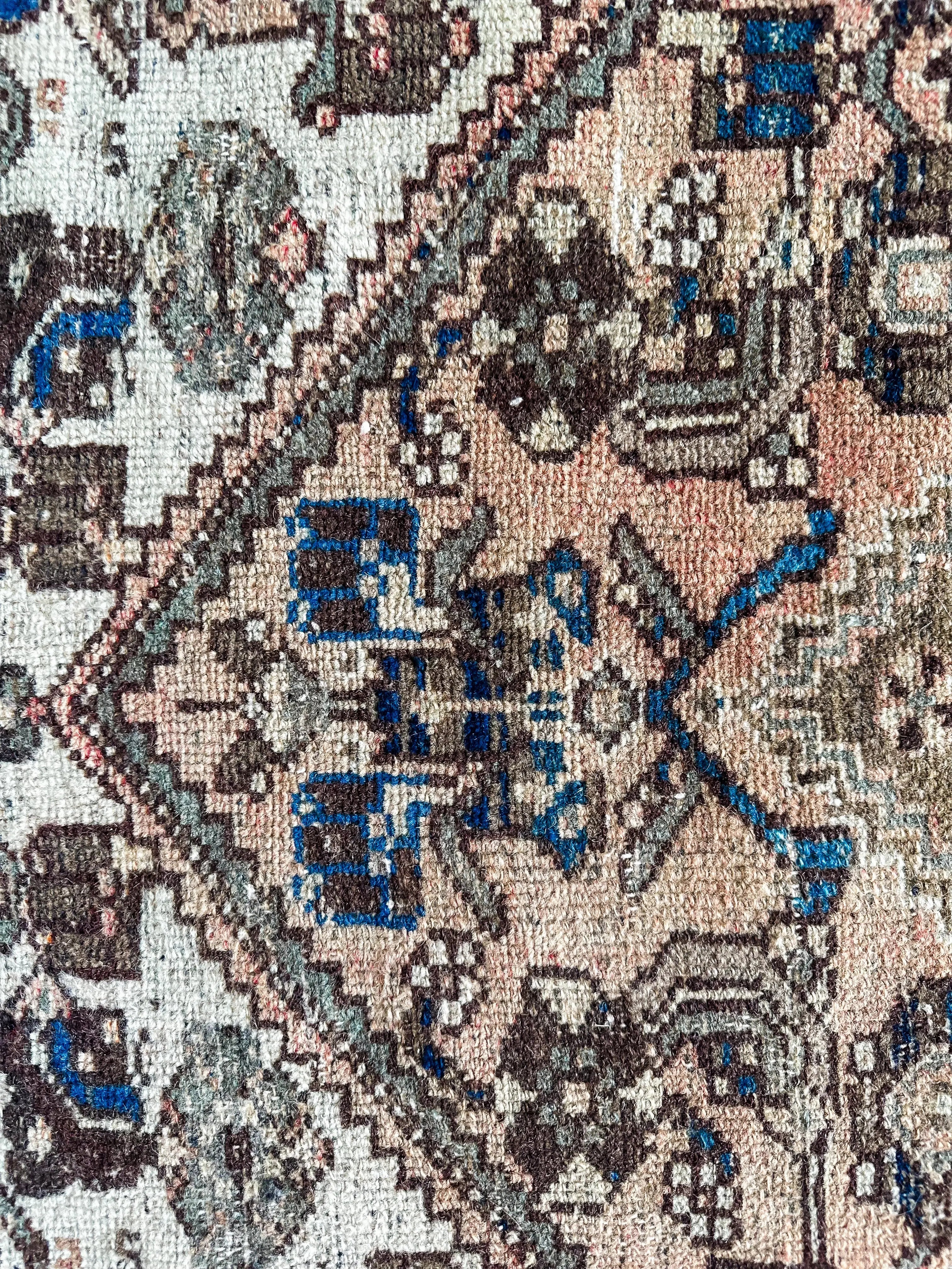 Vintage Rug # 3222 | 4' x 6' 4