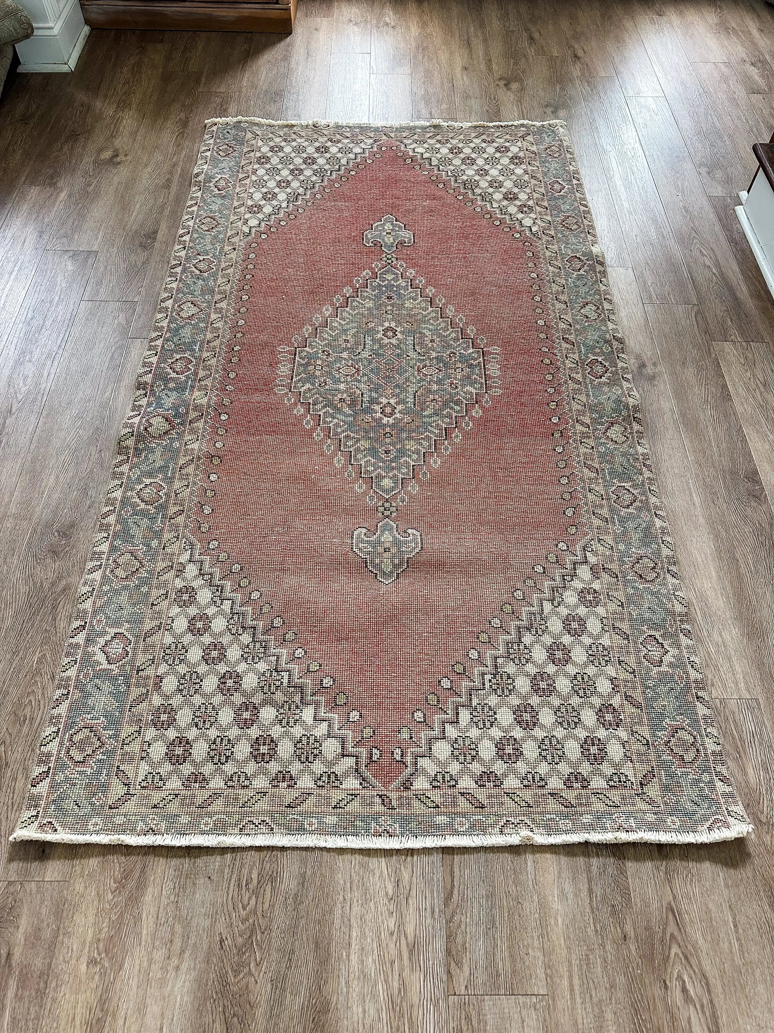 Vintage Rug # 3224 | 3' 10