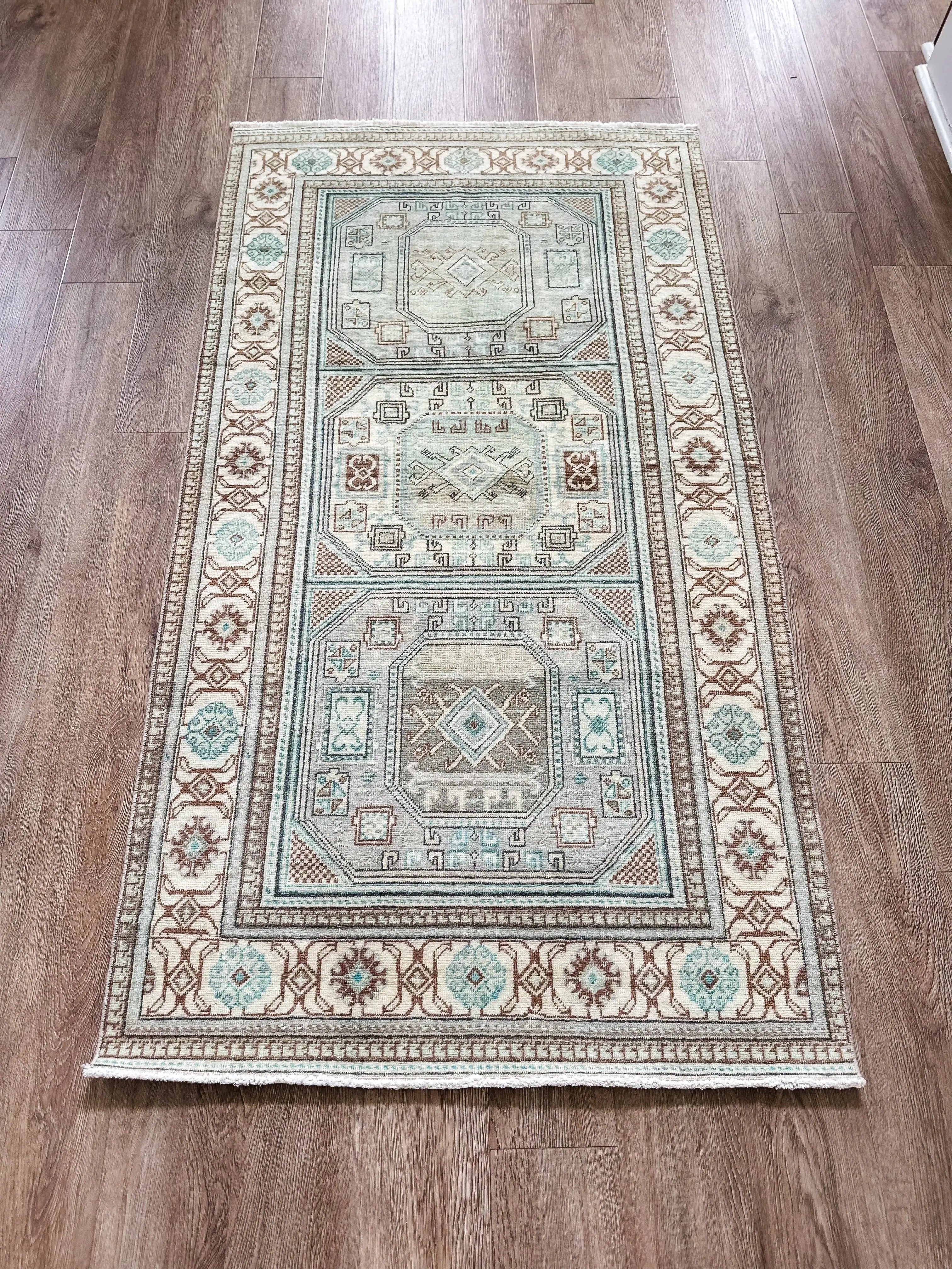 Vintage Rug # 3254 | 3' 1