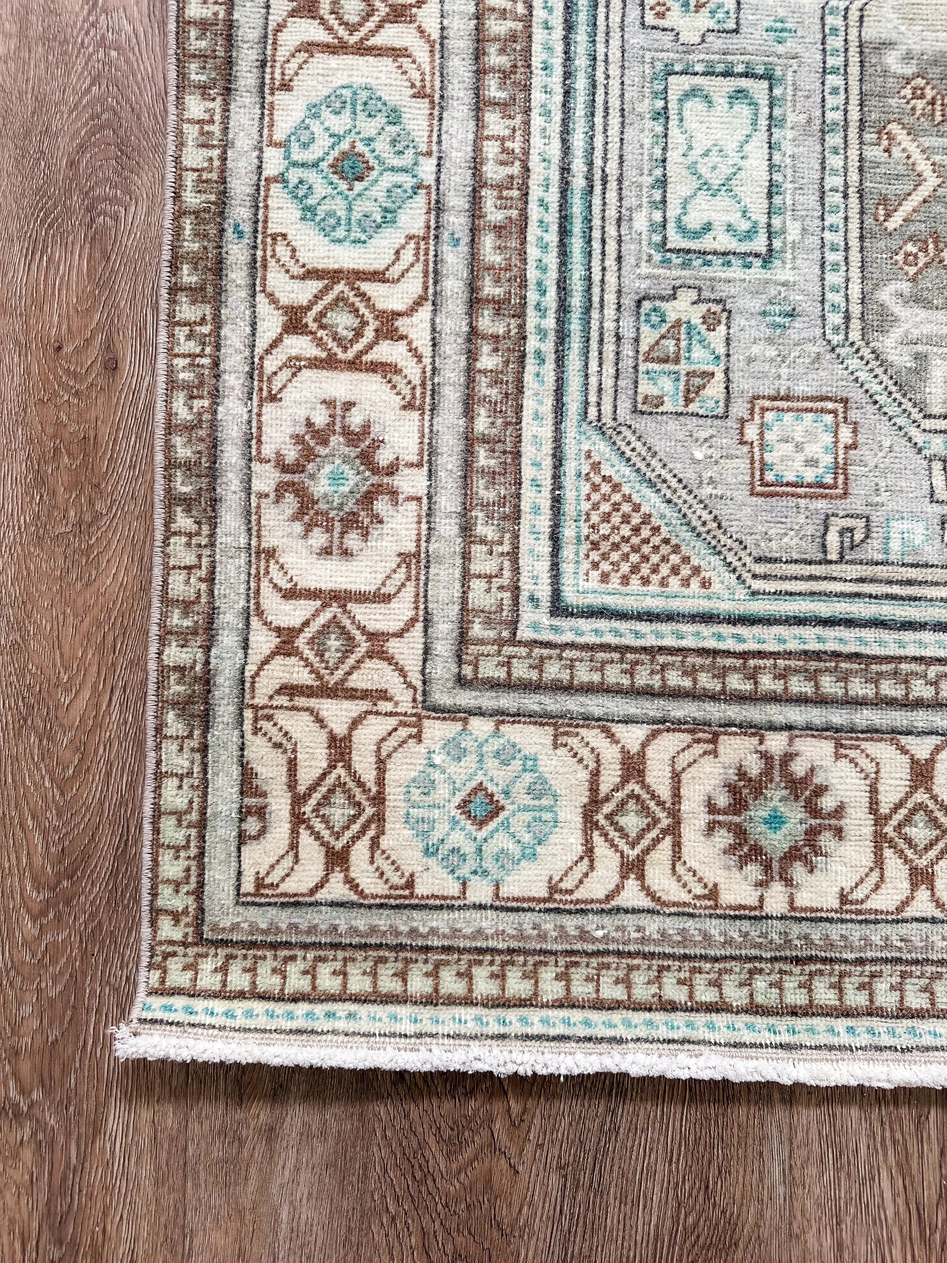 Vintage Rug # 3254 | 3' 1