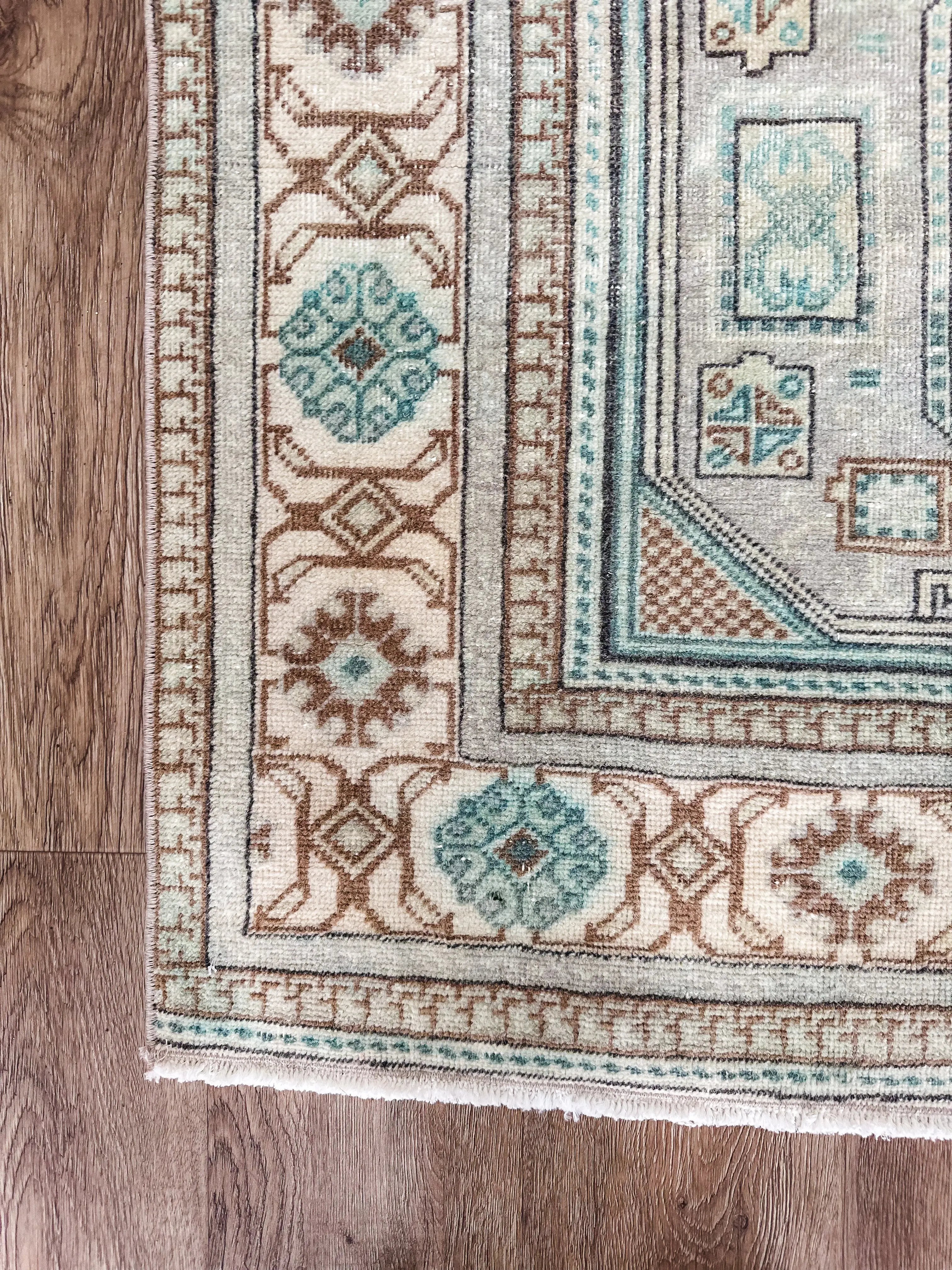 Vintage Rug # 3254 | 3' 1