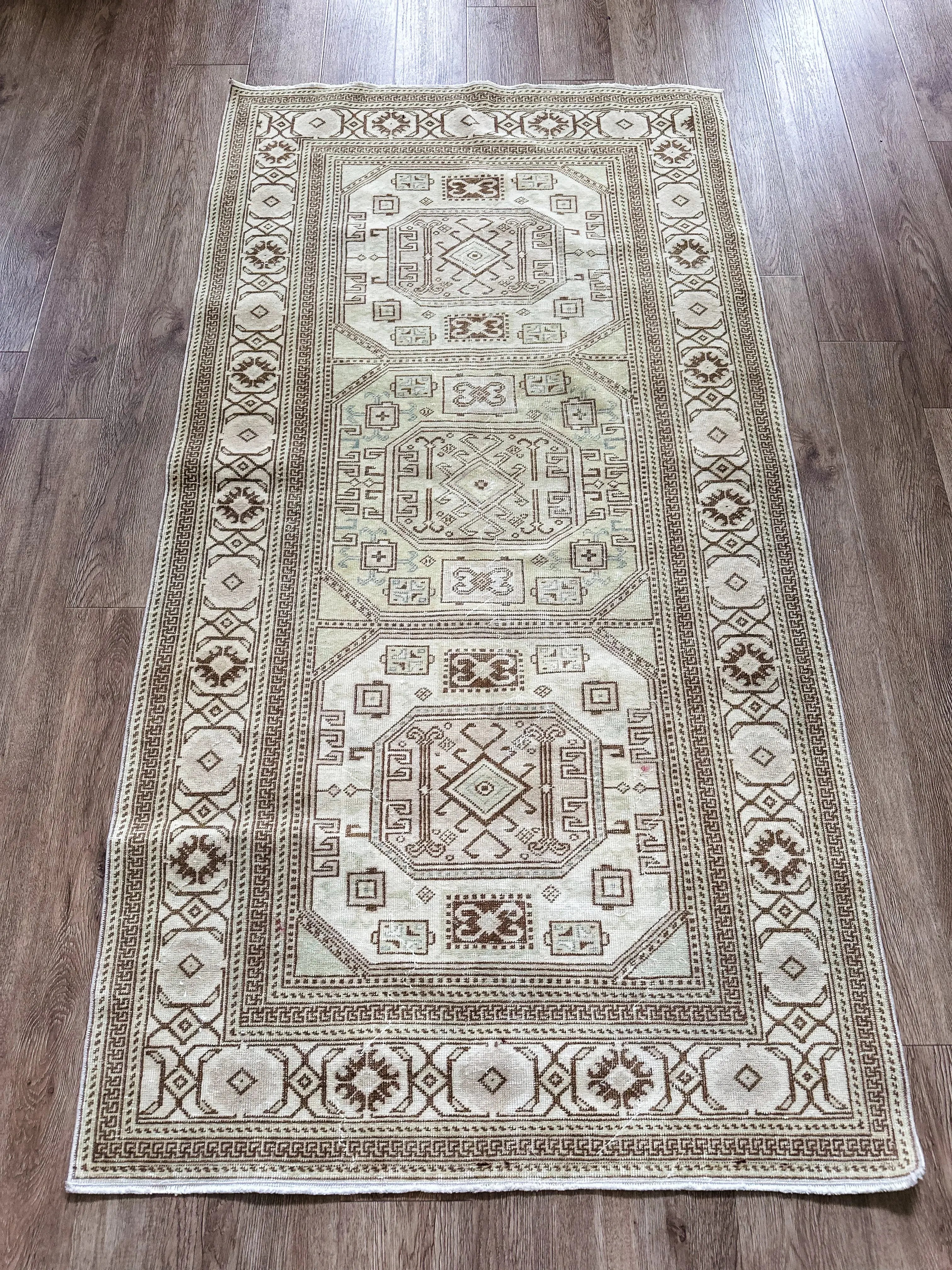 Vintage Rug # 3255 | 3' 2