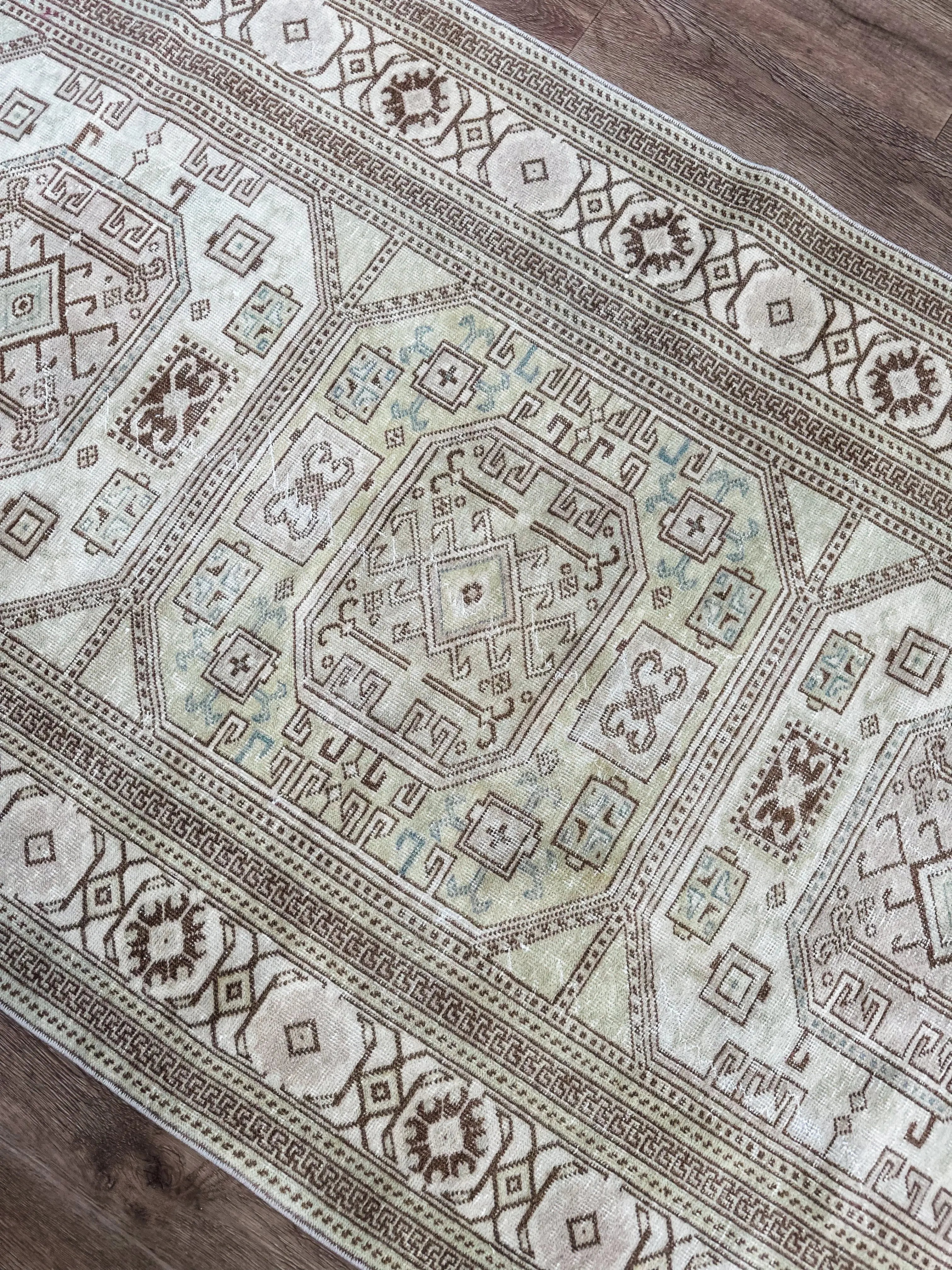 Vintage Rug # 3255 | 3' 2