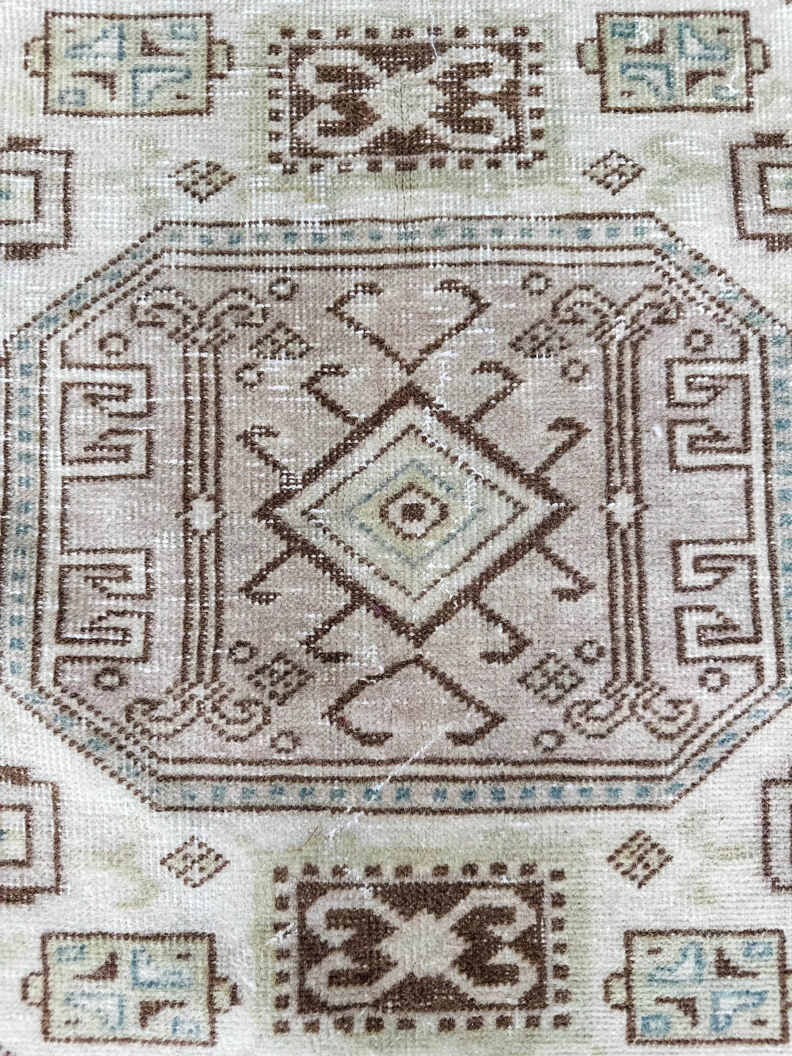 Vintage Rug # 3255 | 3' 2