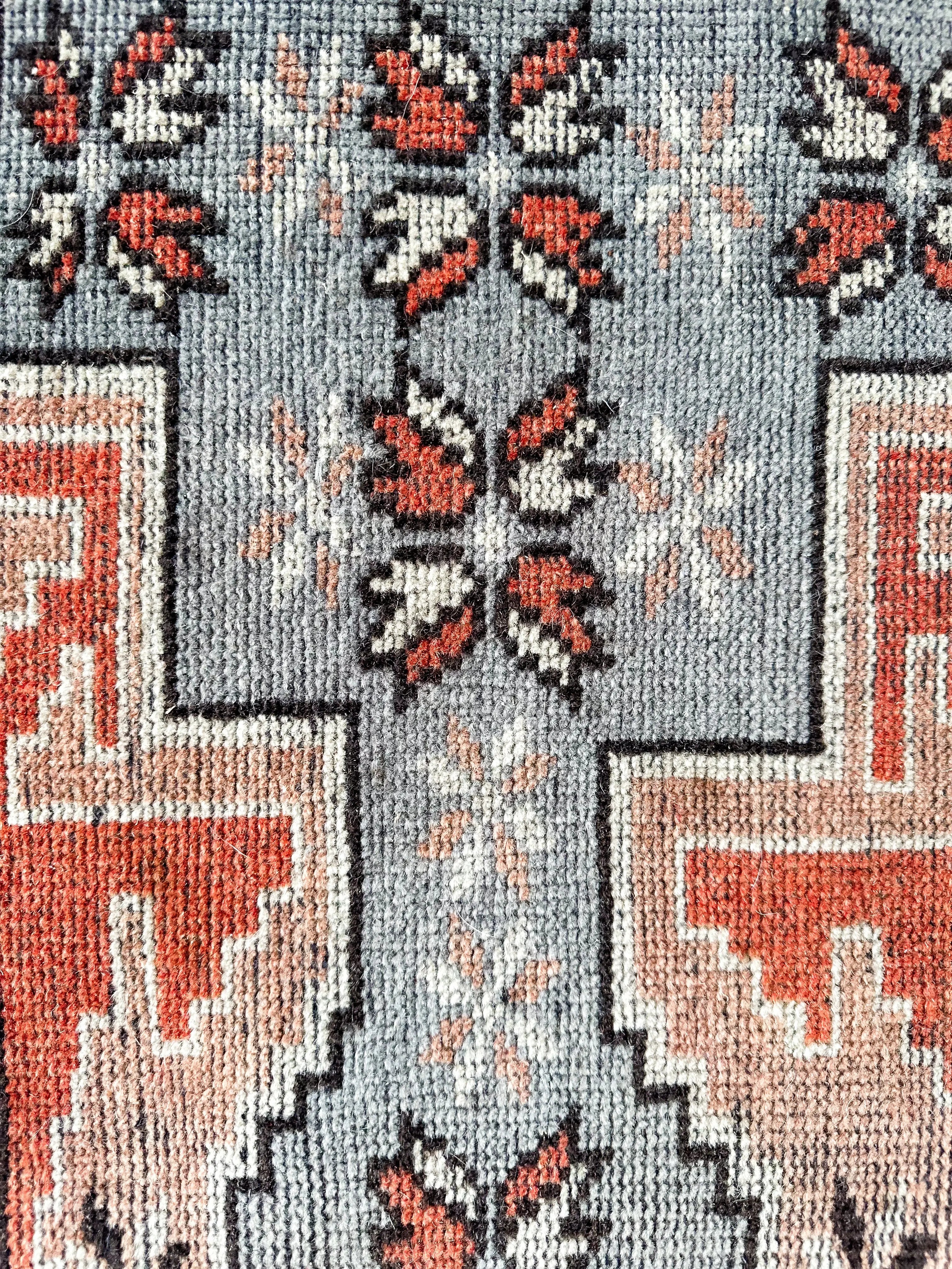 Vintage Rug # 3256 | 3' 2