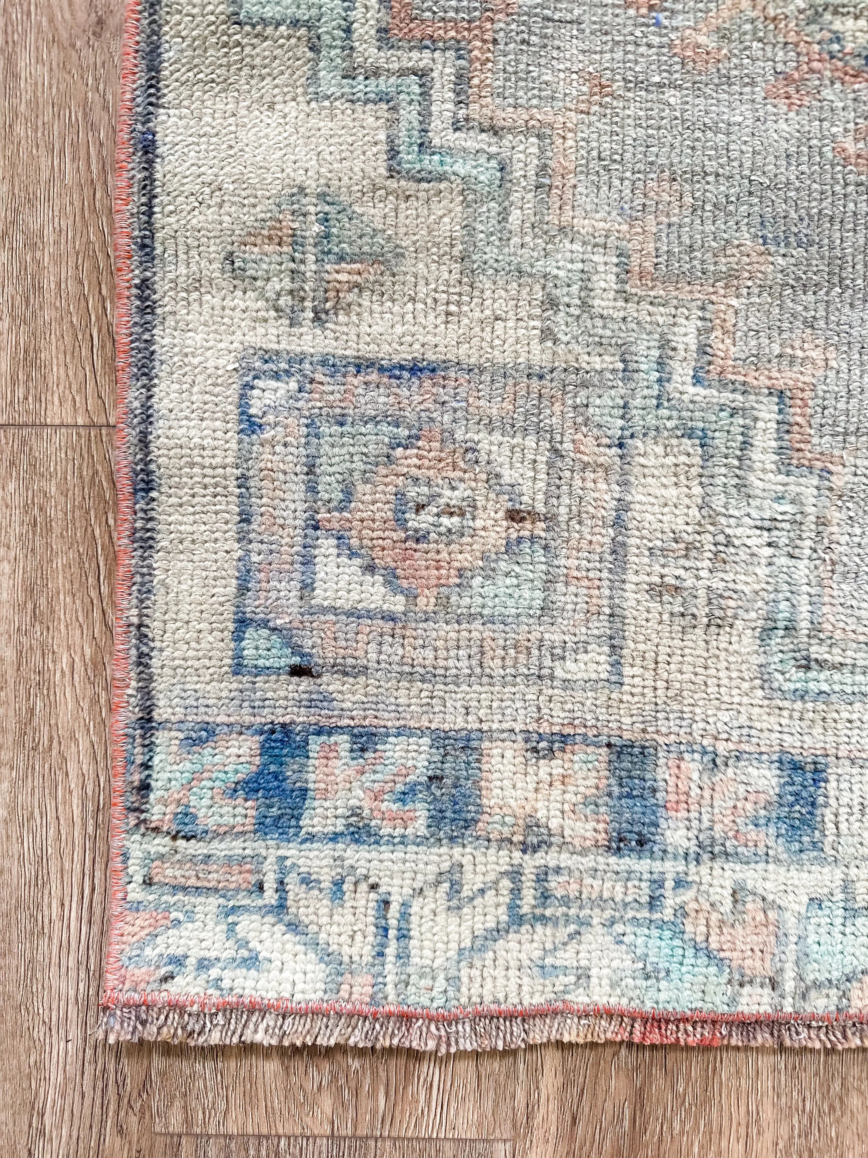 Vintage Rug # 3269 | 1' 10