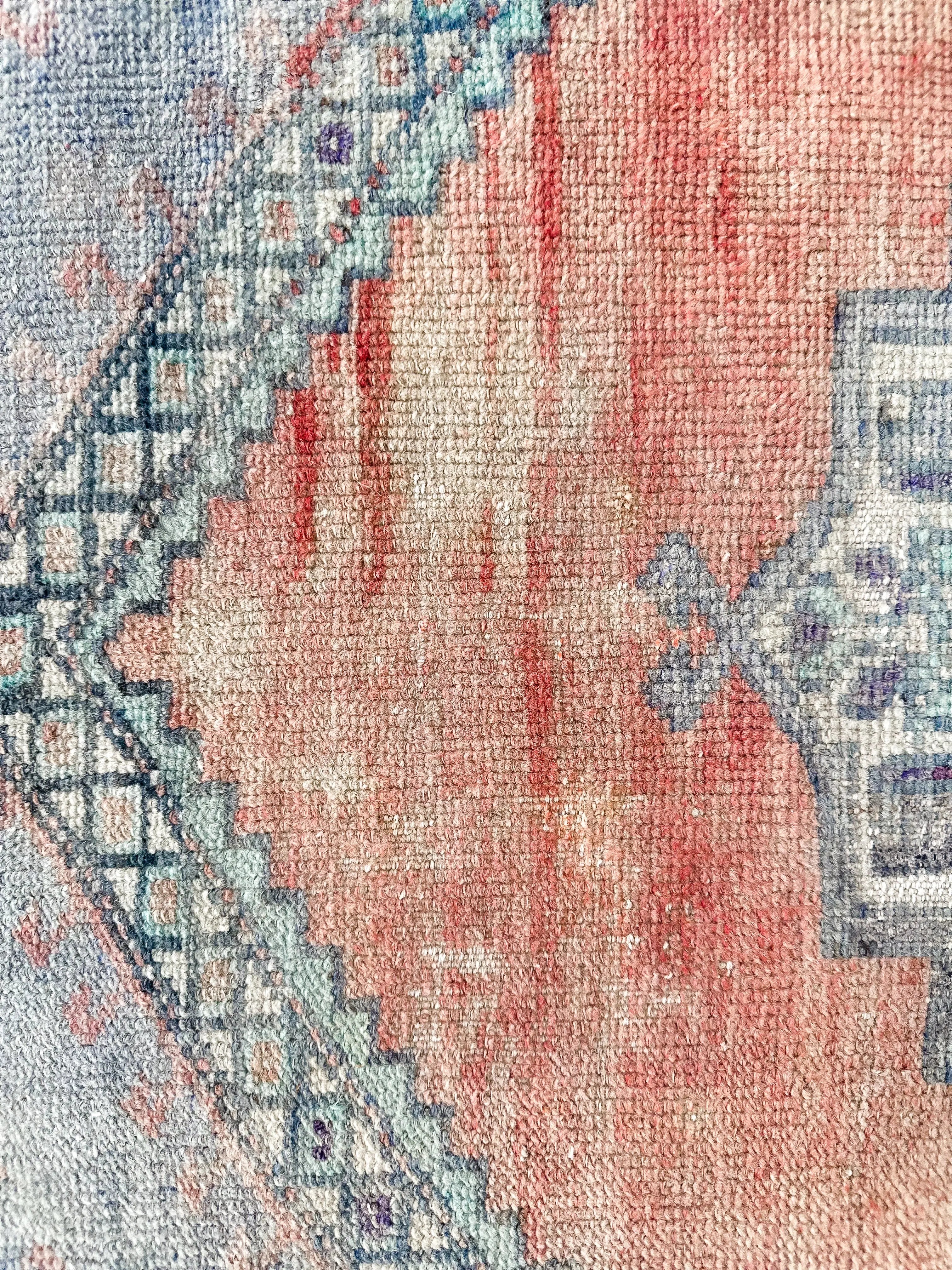 Vintage Rug # 3269 | 1' 10