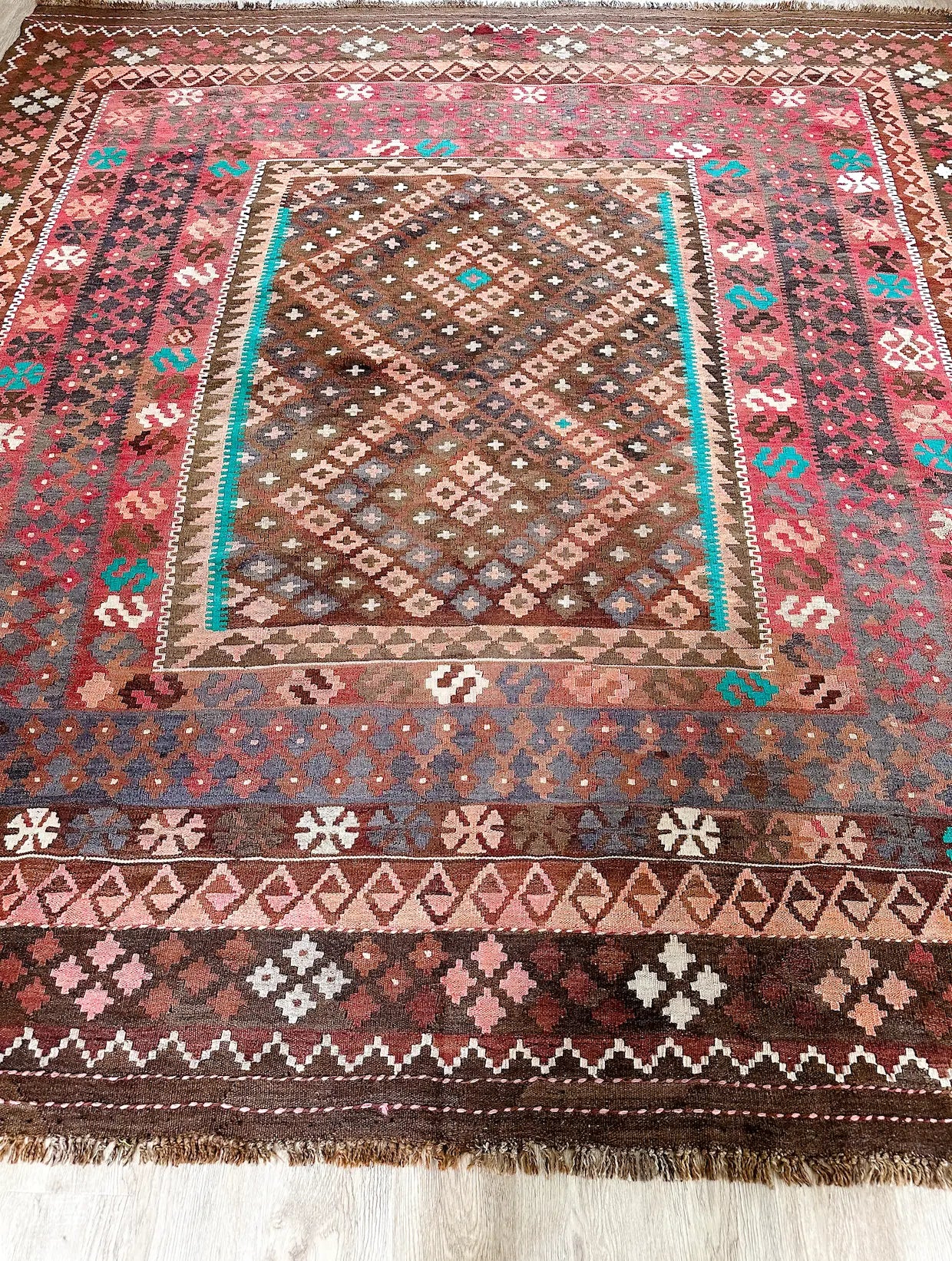 Vintage Rug # 3291 | 8' x 8' 7