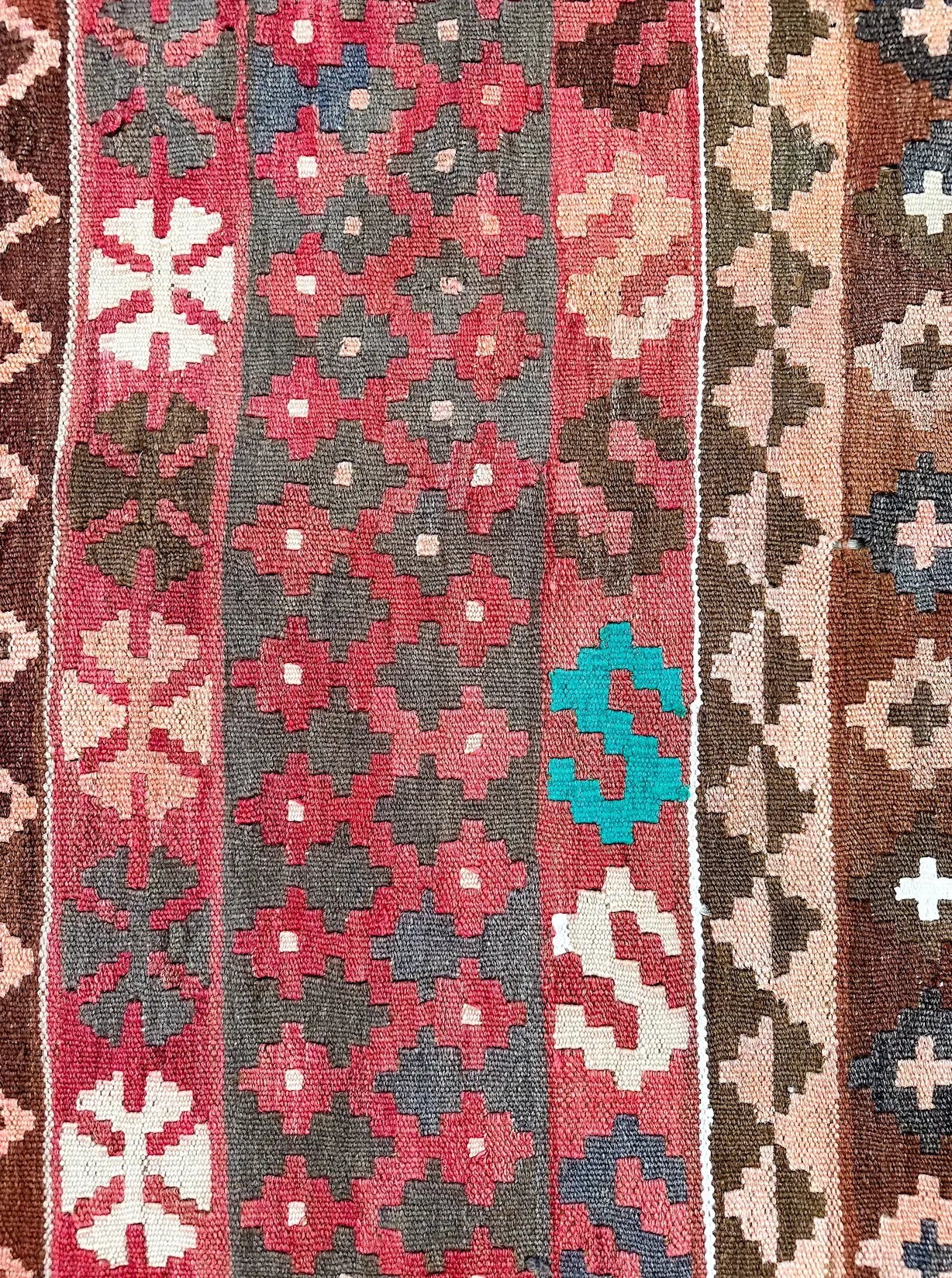 Vintage Rug # 3291 | 8' x 8' 7