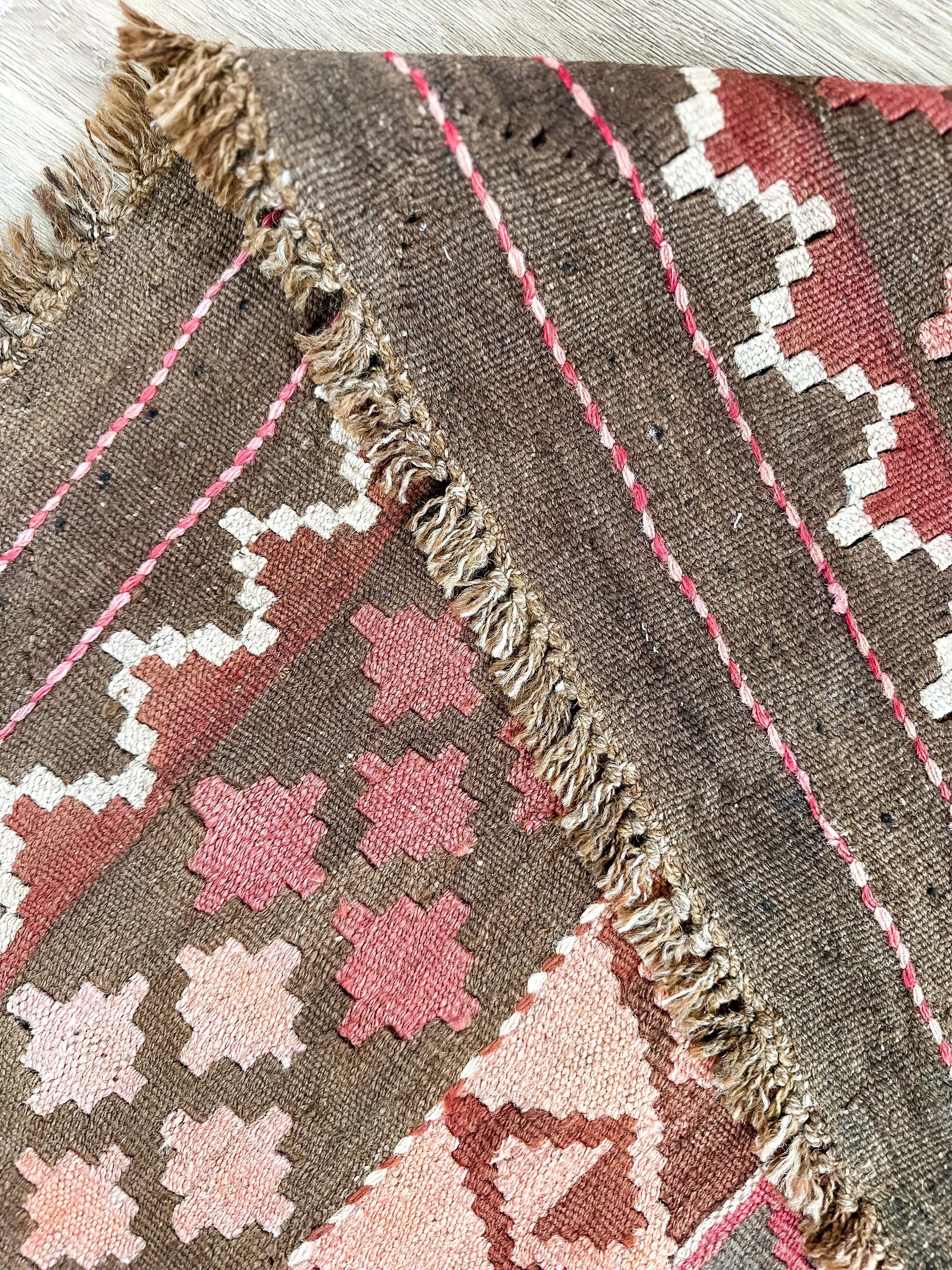 Vintage Rug # 3291 | 8' x 8' 7