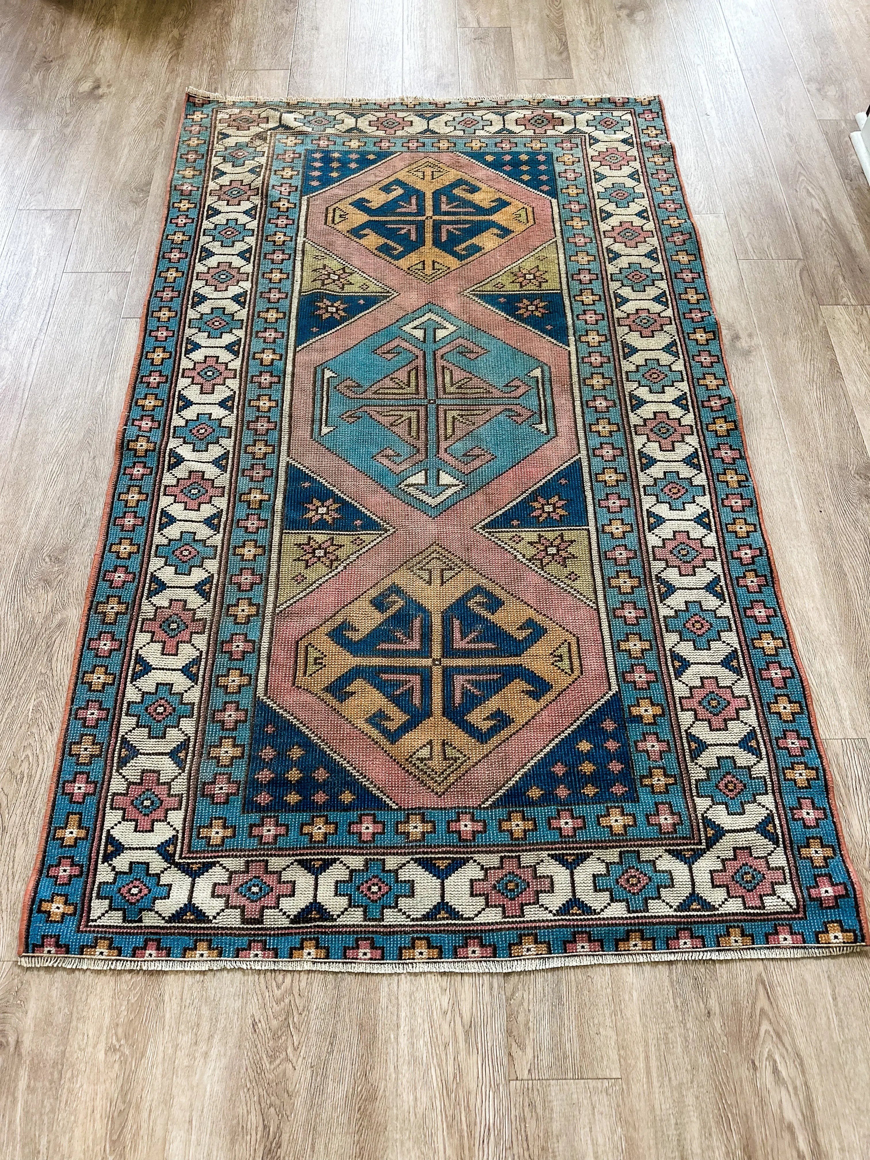 Vintage Rug # 3302 | 3' 10