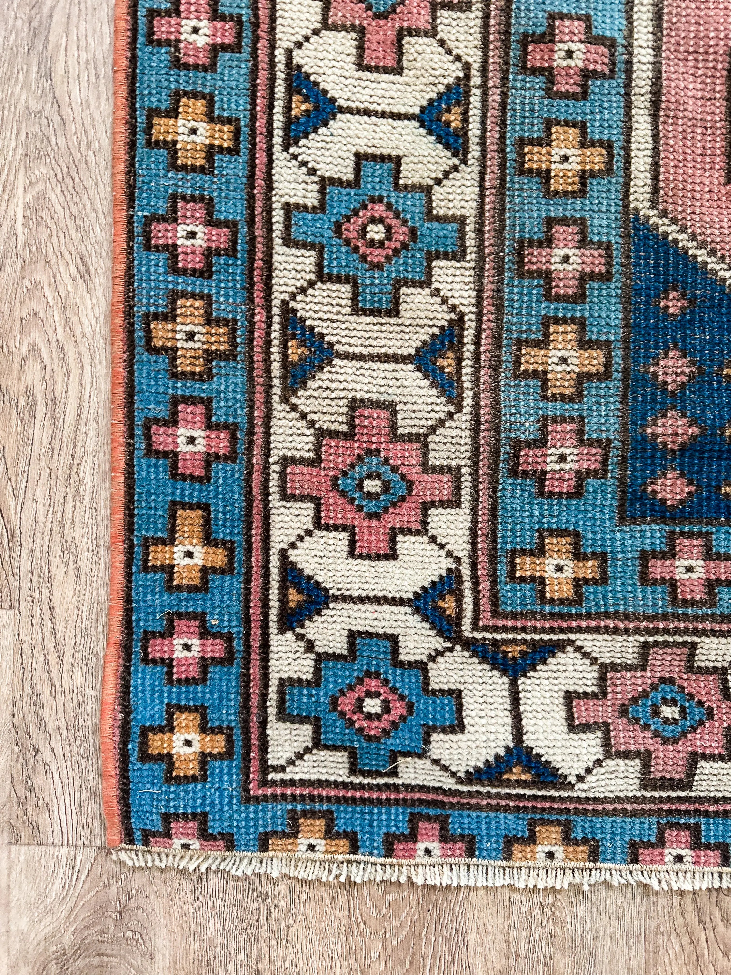 Vintage Rug # 3302 | 3' 10