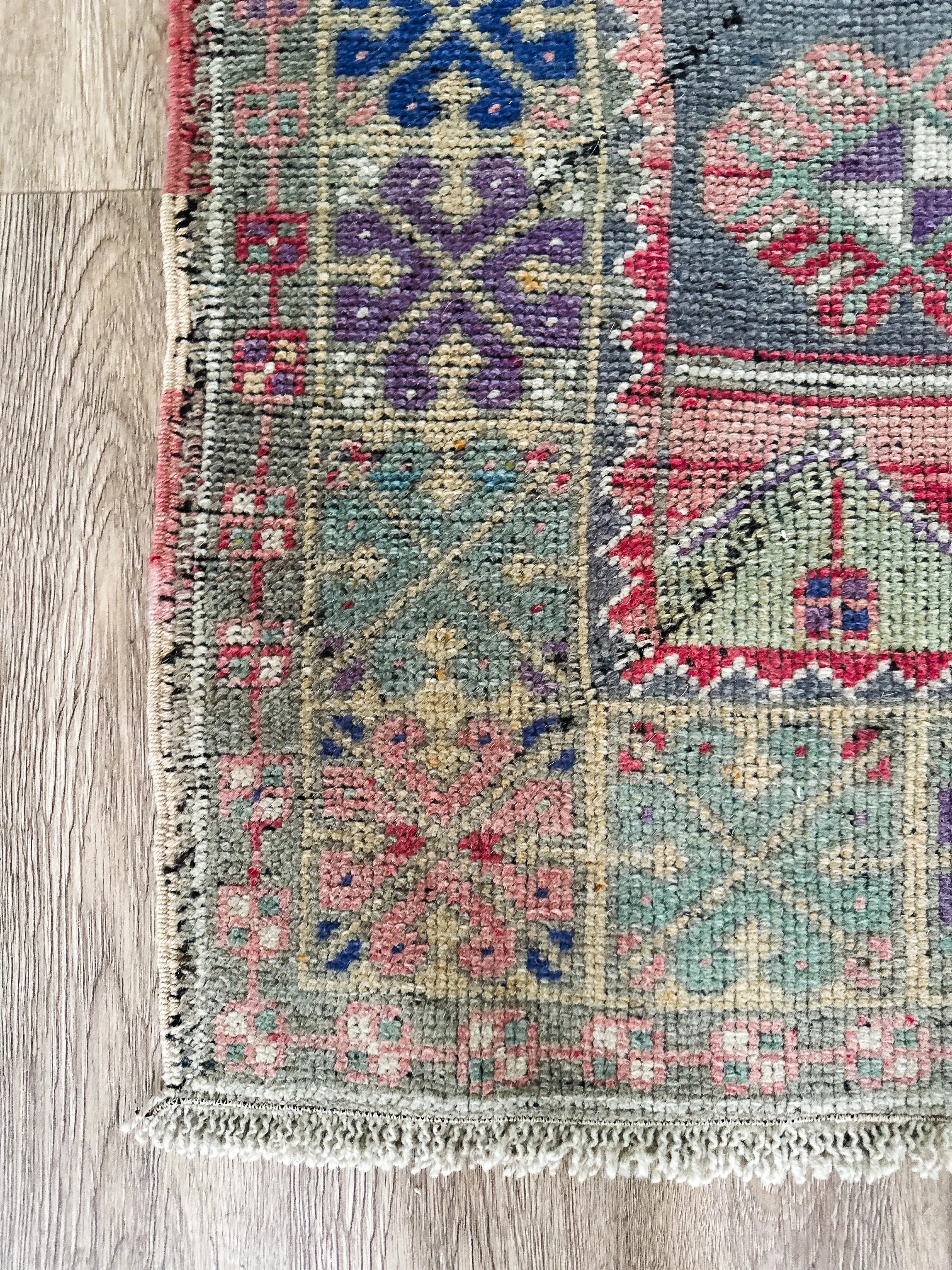 Vintage Rug # 3303 | 3'6