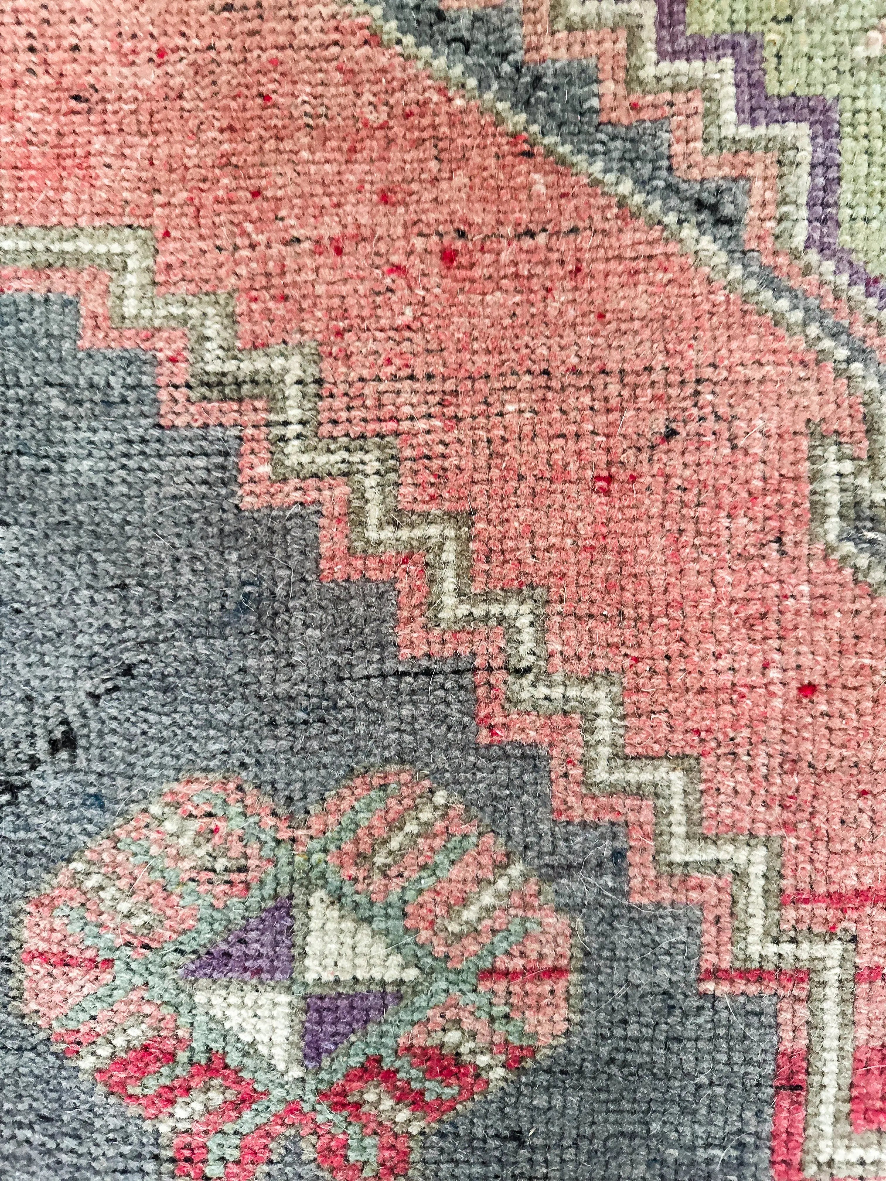 Vintage Rug # 3303 | 3'6