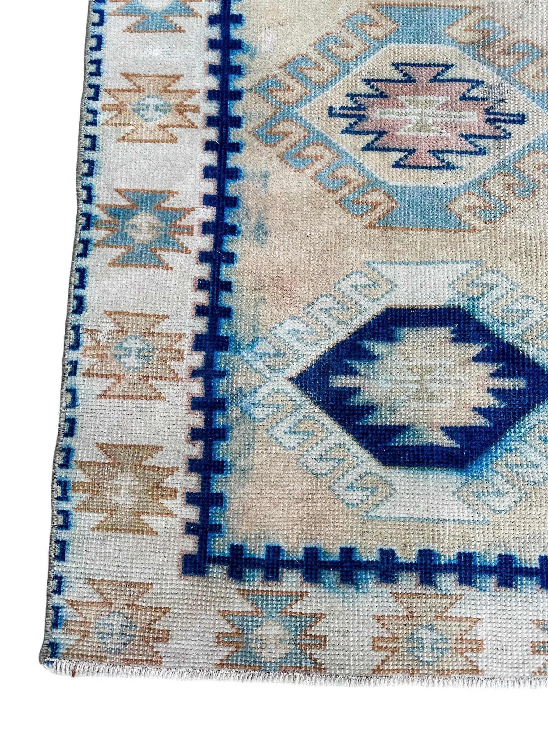 Vintage Rug # 3305 | 2' 7