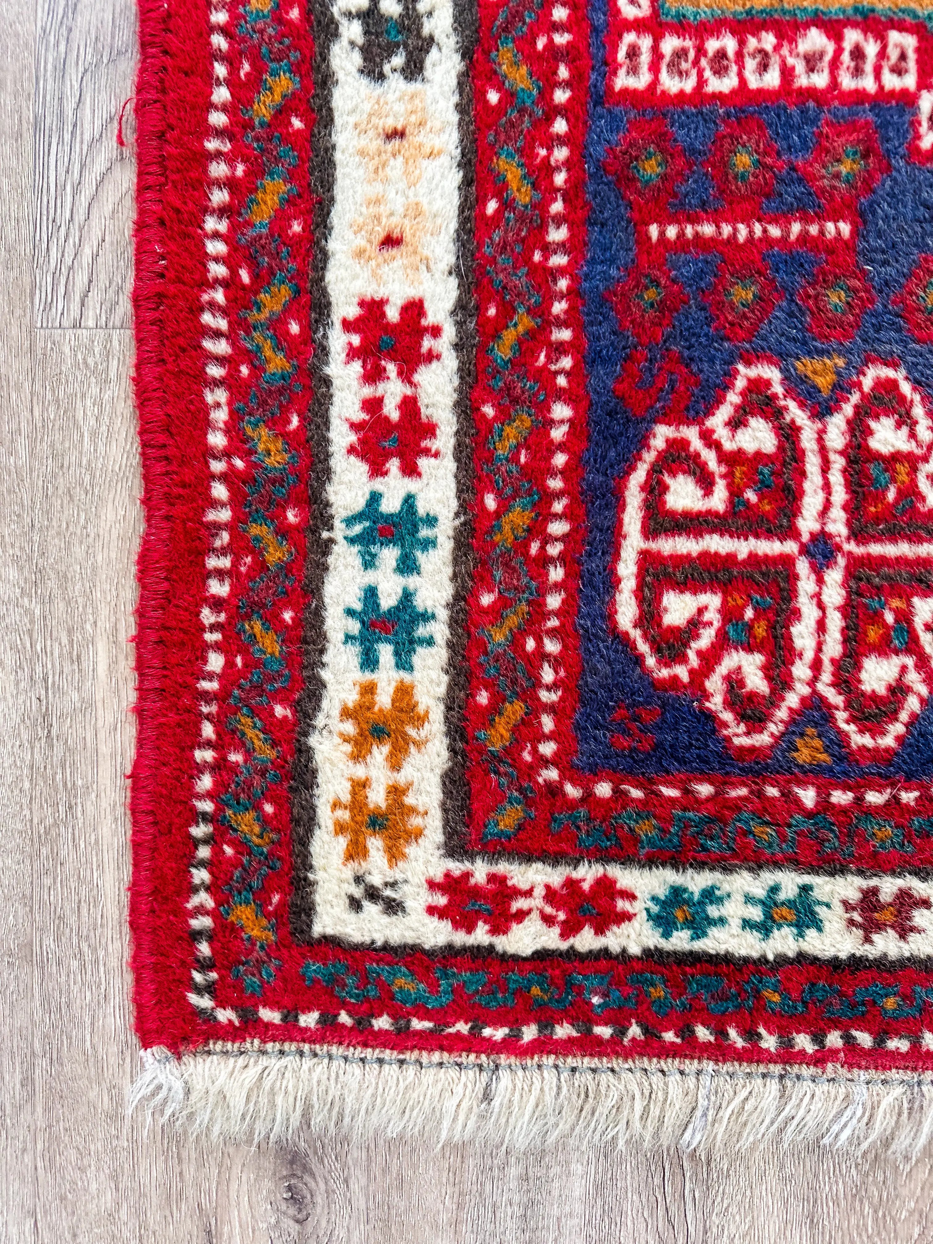 Vintage Rug # 3333 | 3' 4