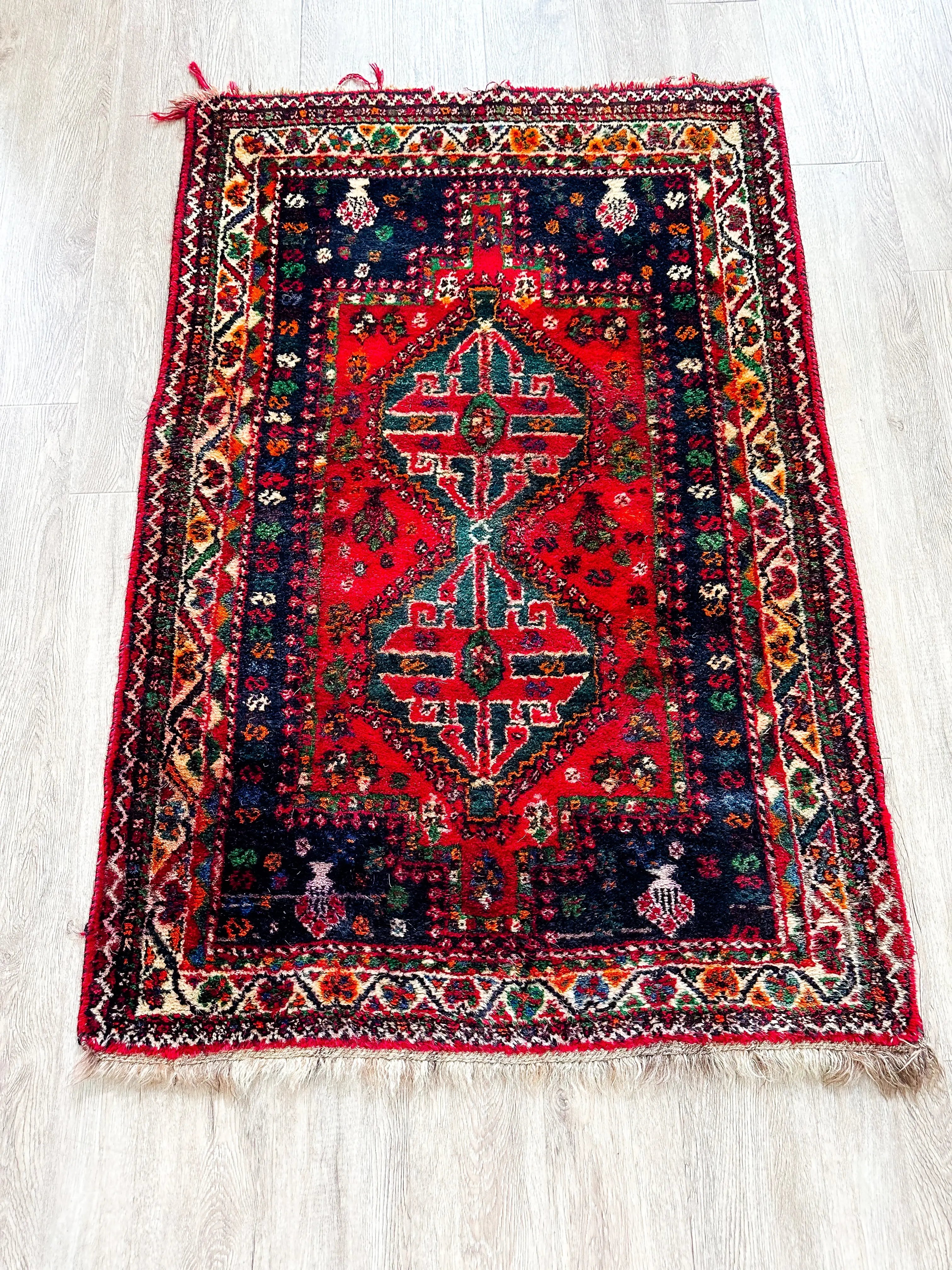 Vintage Rug # 3335 | 3' 1