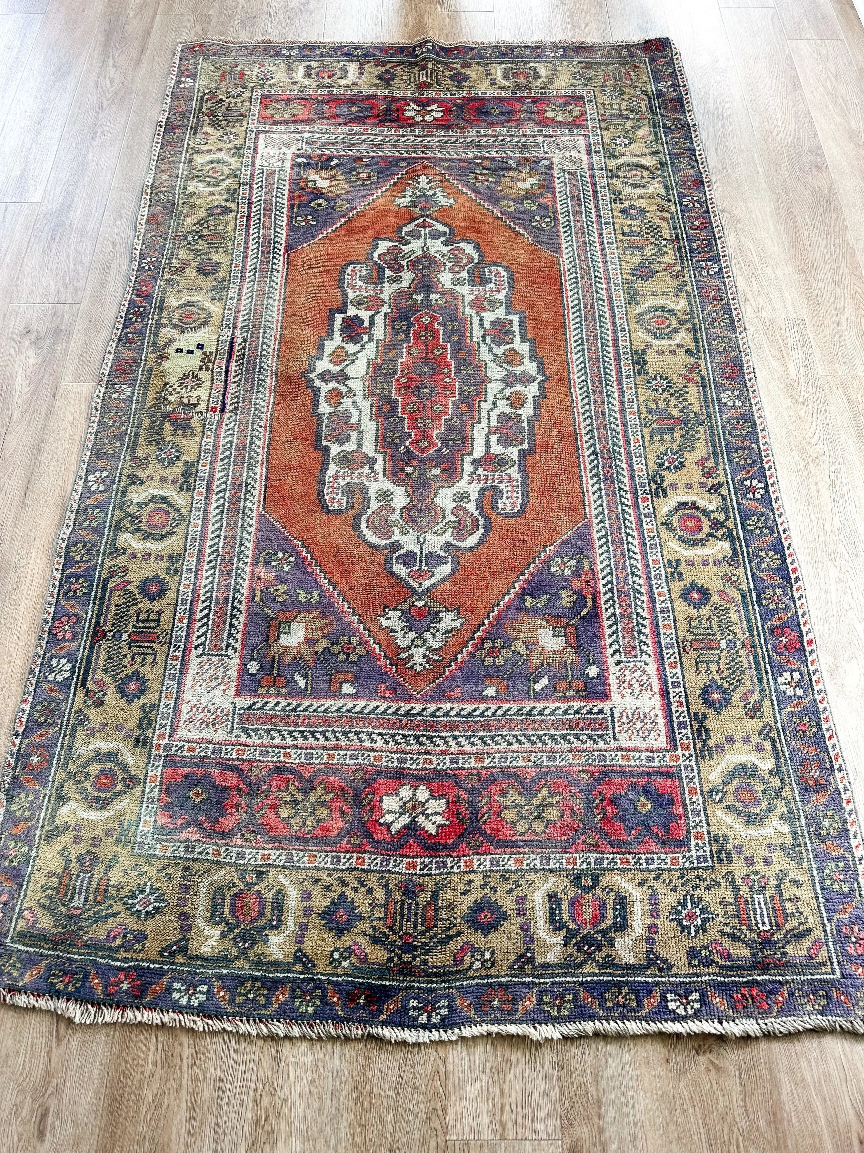 Vintage Rug # 3413 | 4' 2