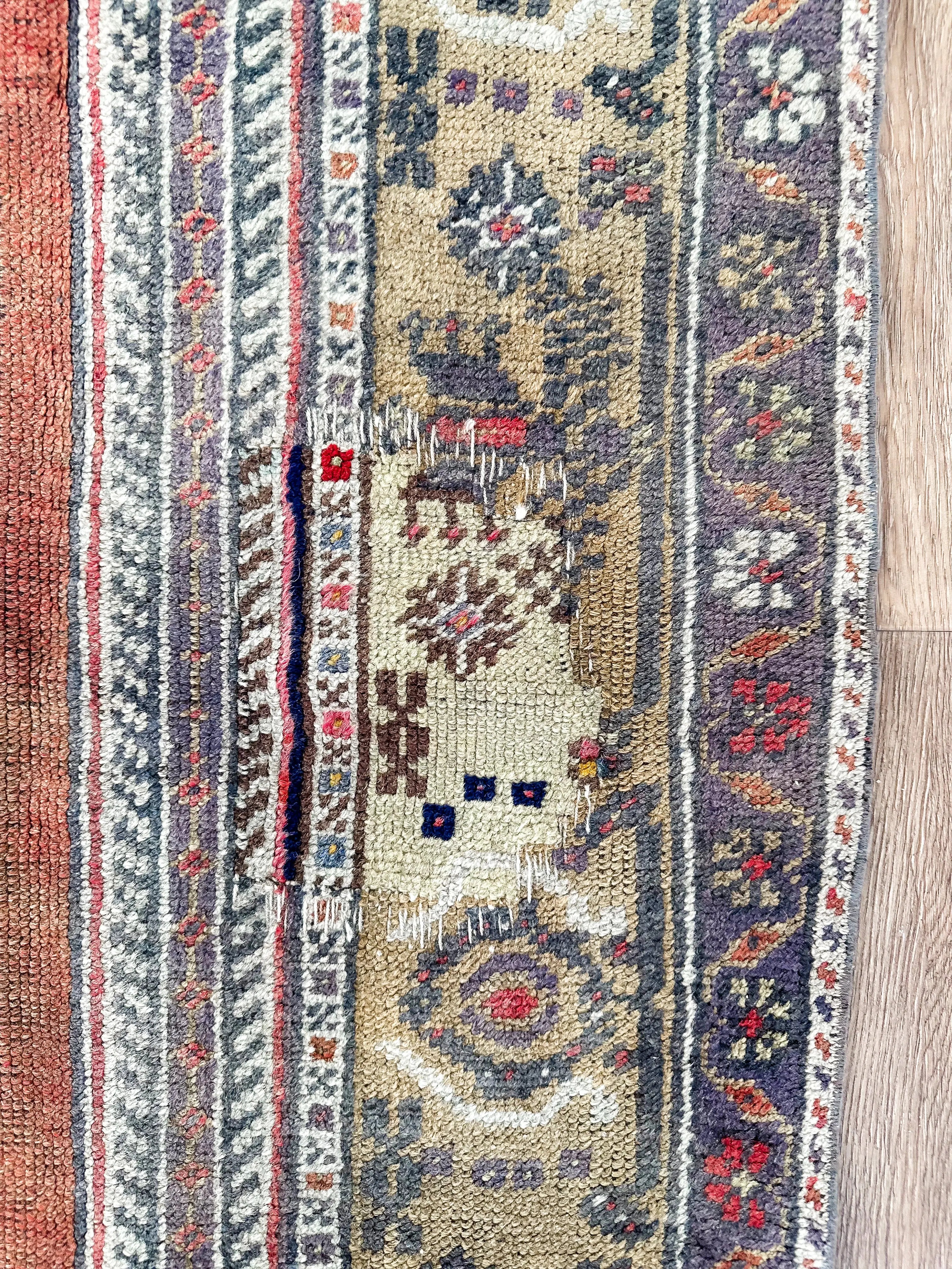 Vintage Rug # 3413 | 4' 2