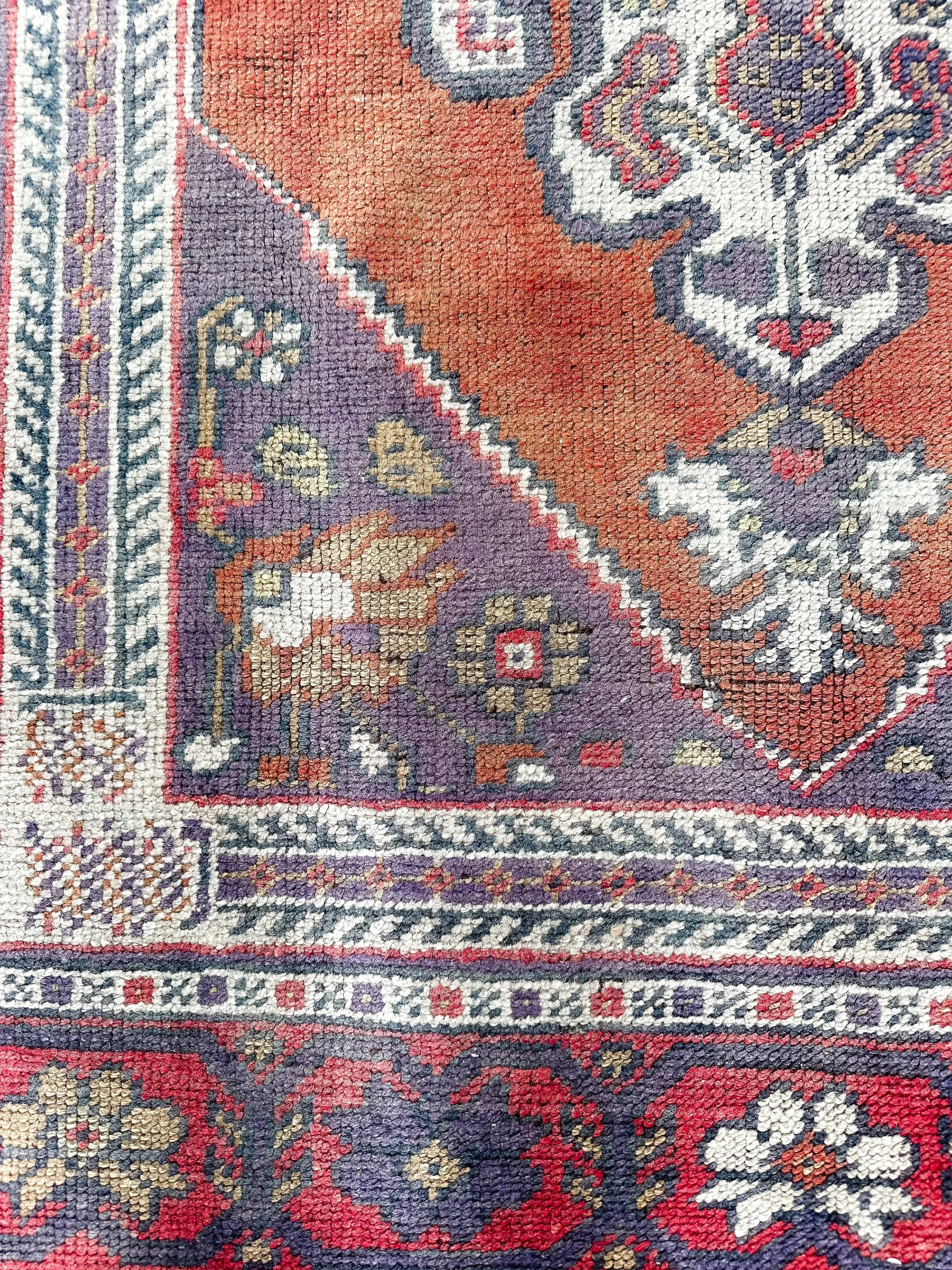 Vintage Rug # 3413 | 4' 2