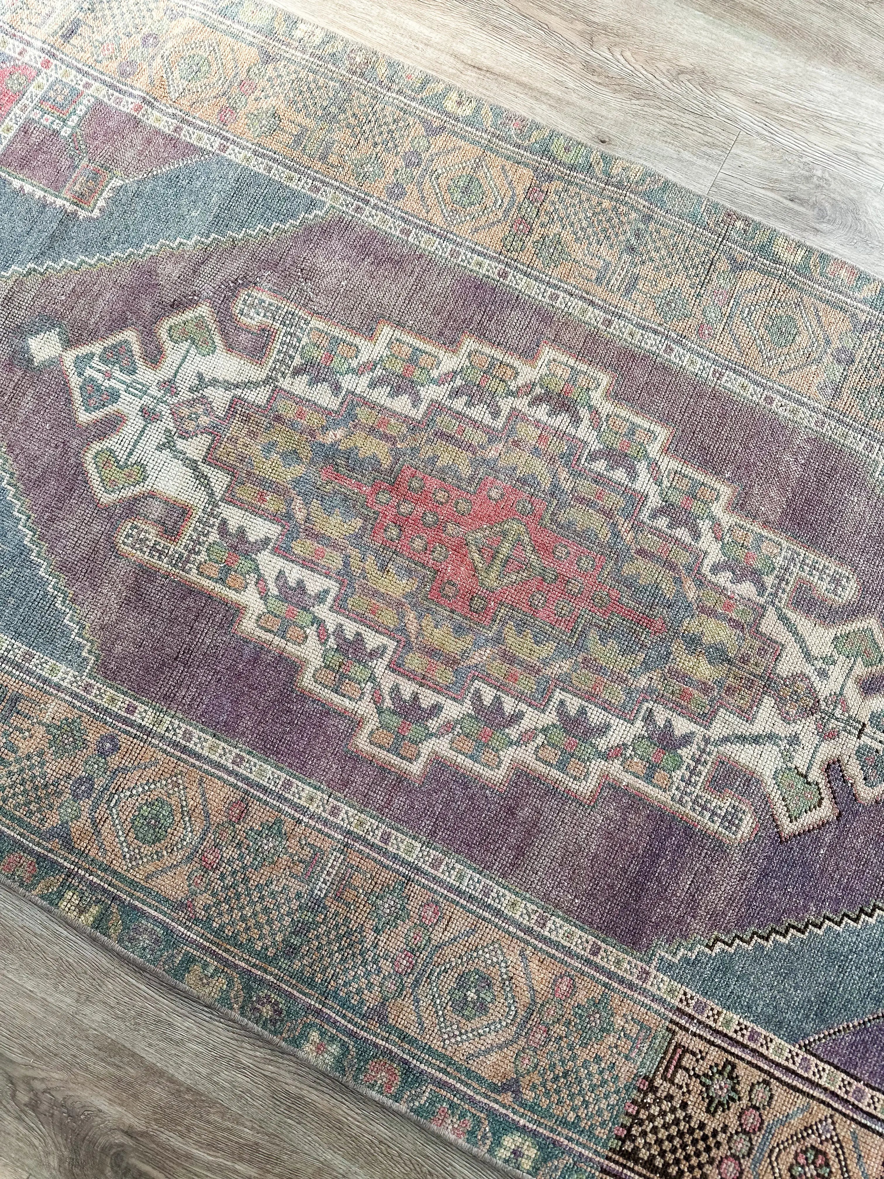 Vintage Rug # 4308 | 3' 8