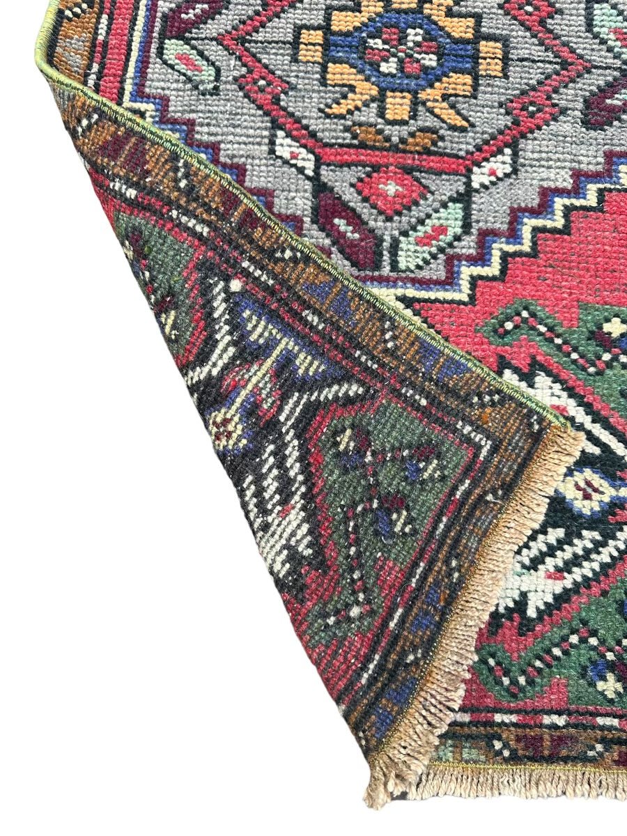 Turkish Mini Rug # 2817 | 1' 9'' x 3' - Krazy For Rugs