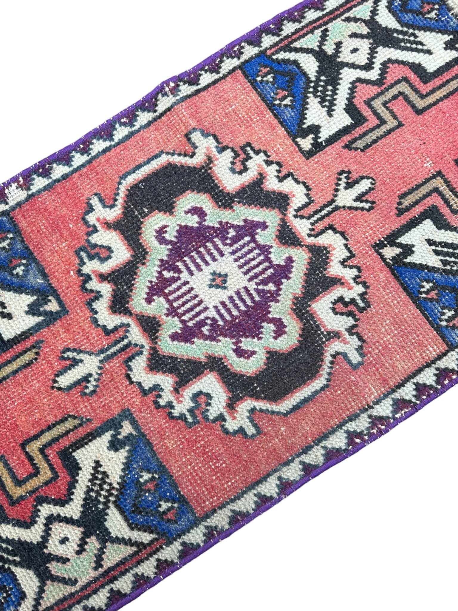 Turkish Mini Rug # 2844 | 1' 6'' x 2' 11'' - Krazy For Rugs